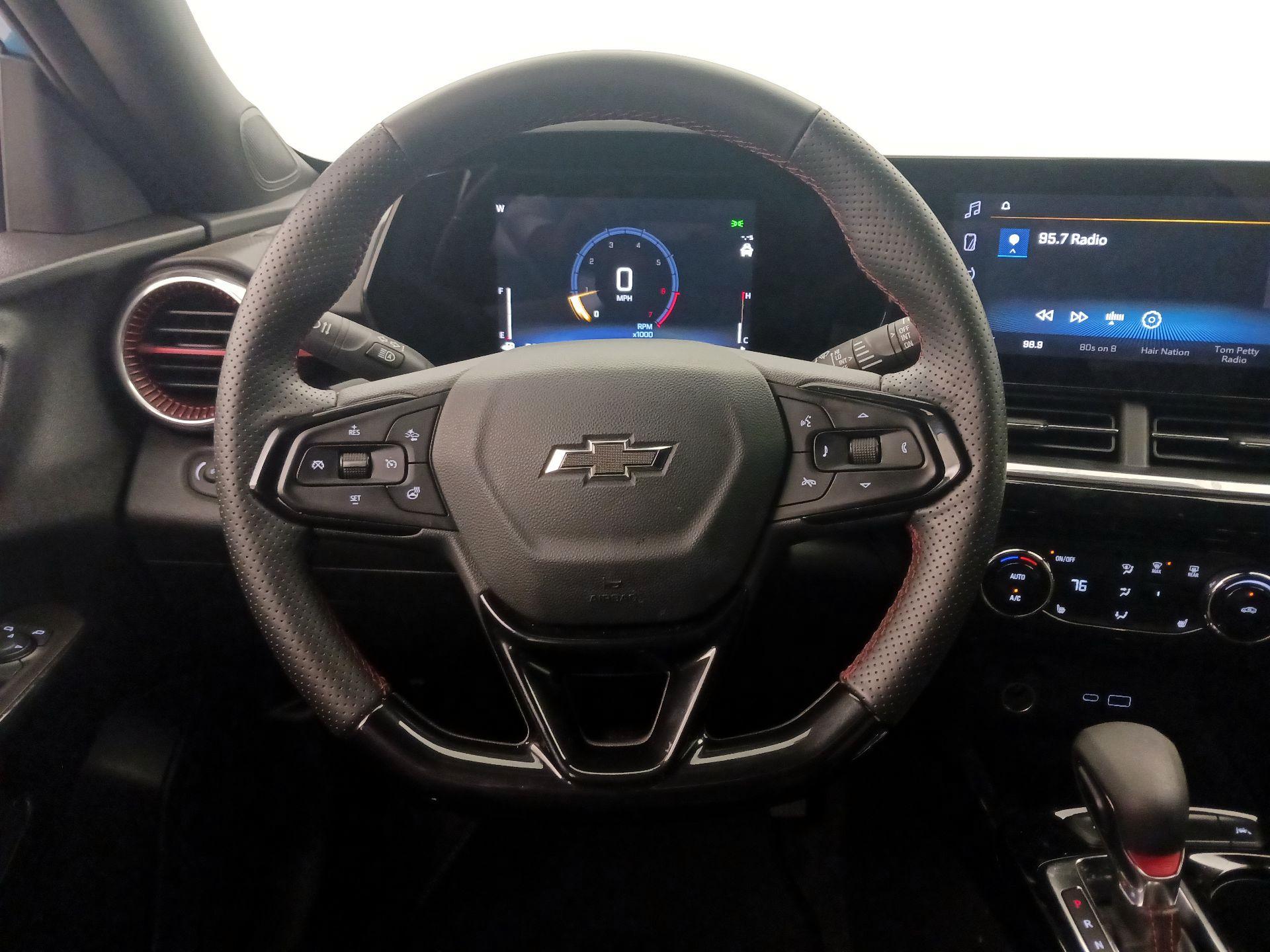 Thumbnail: 2025 Chevrolet Trax - 10