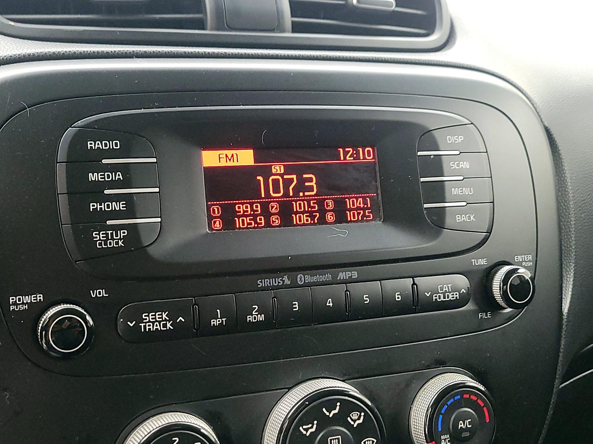 Thumbnail: 2015 Kia Soul - 14