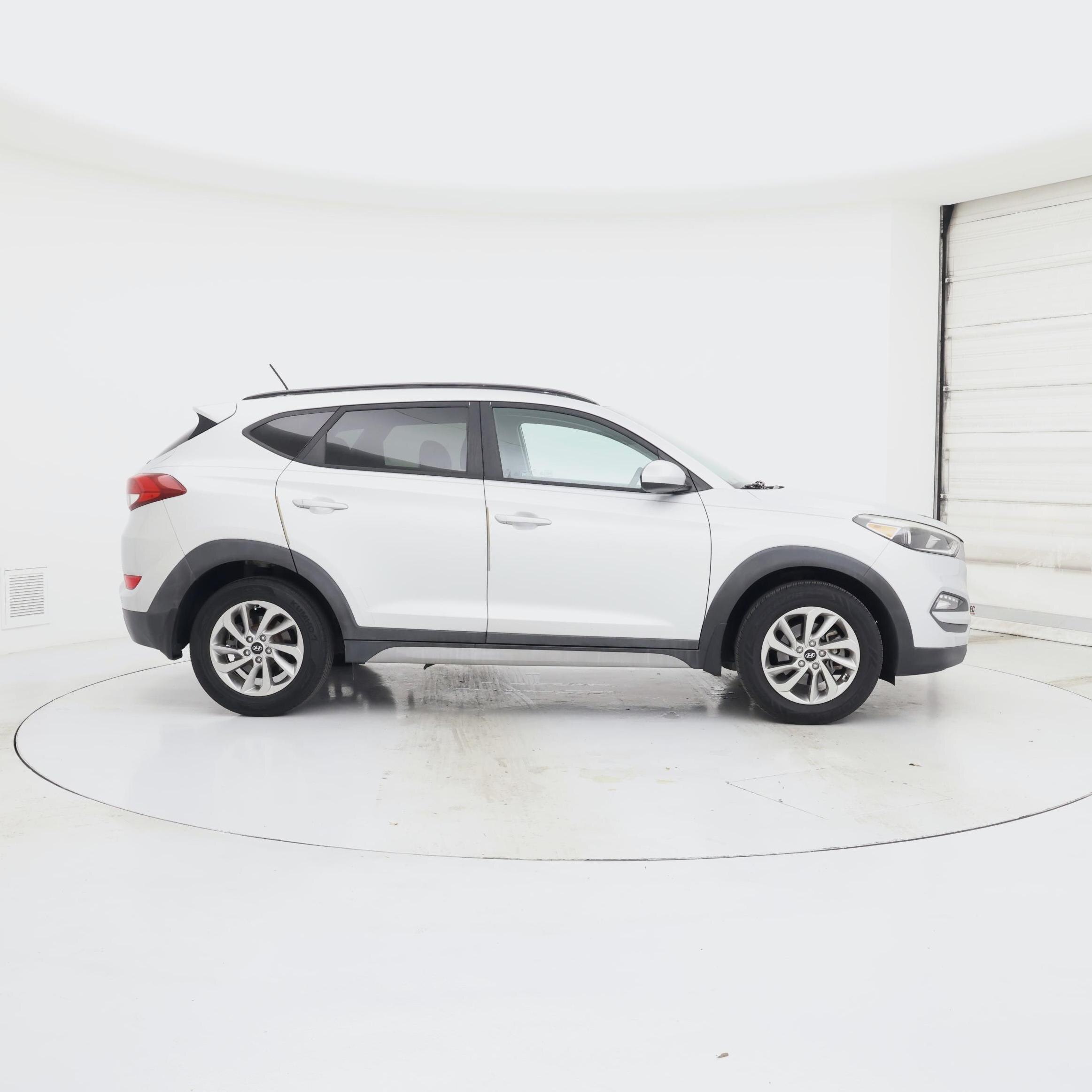 Thumbnail: 2017 Hyundai Tucson - 7