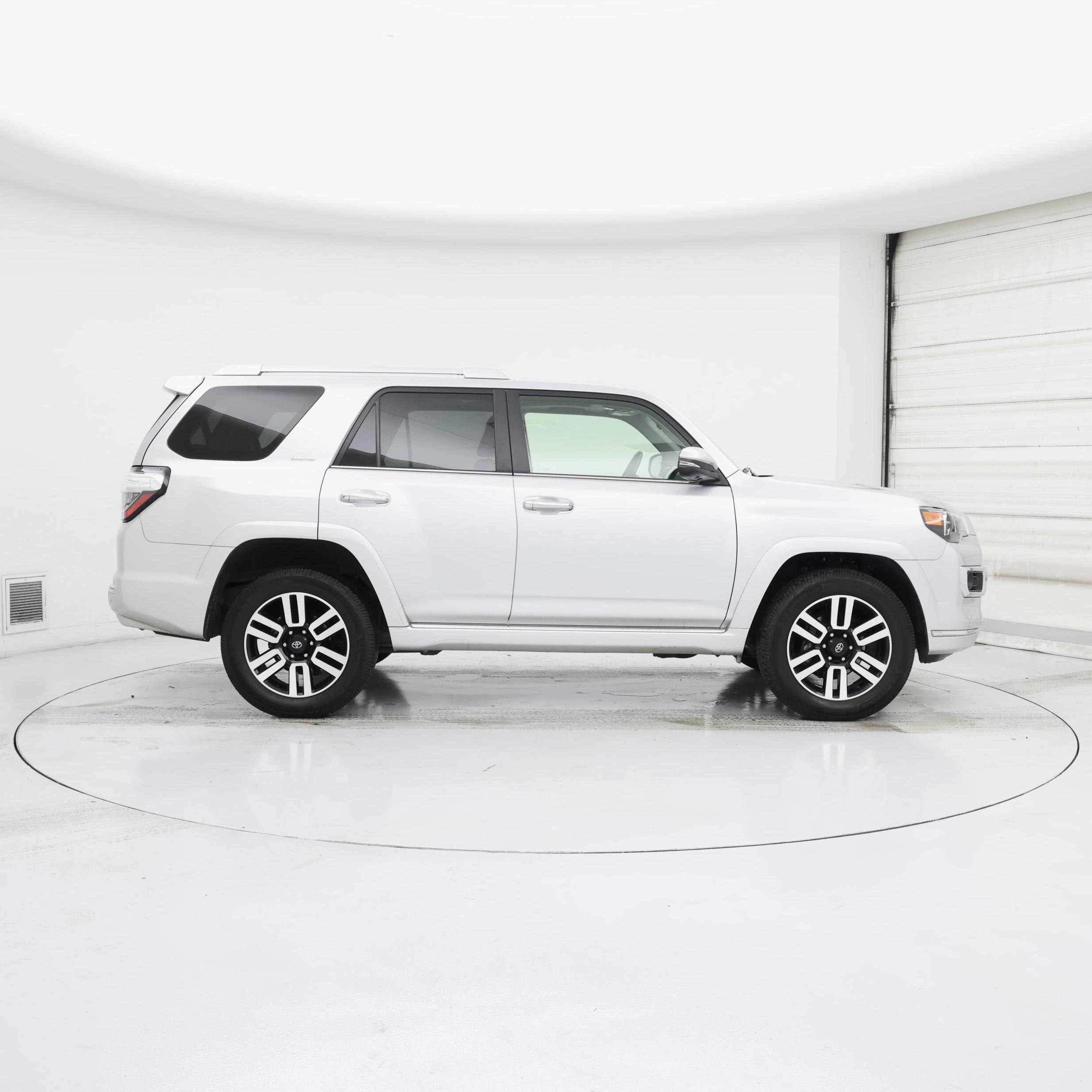 Thumbnail: 2023 Toyota 4Runner - 7