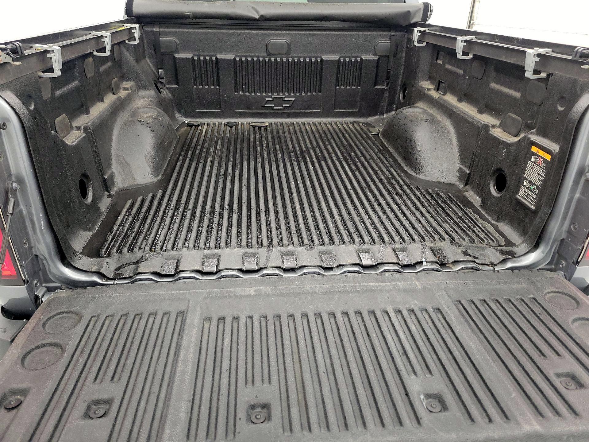 Thumbnail: 2021 Chevrolet Colorado - 16