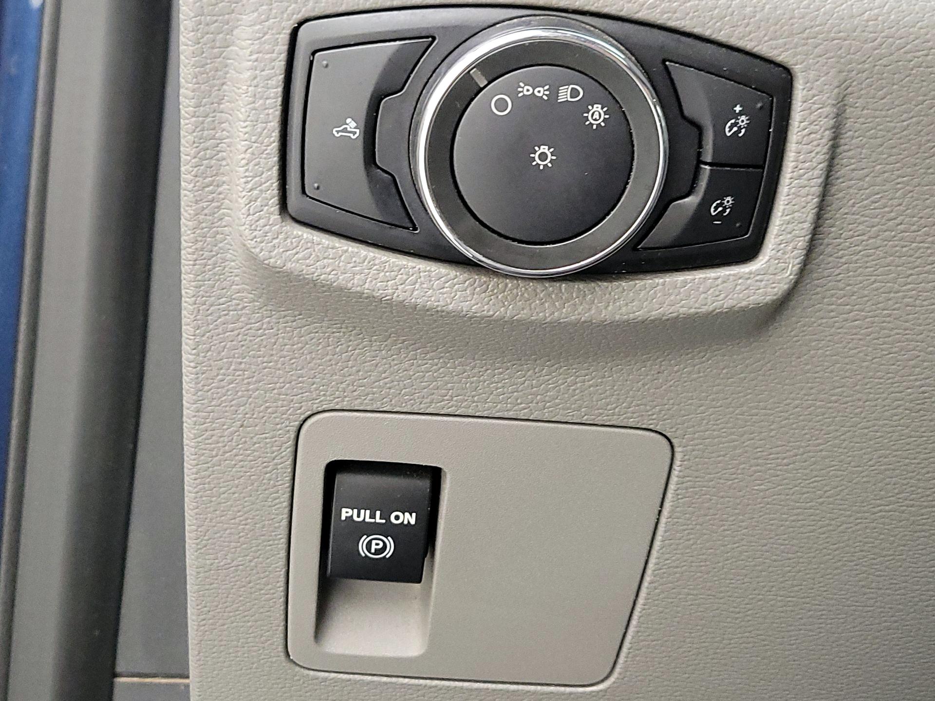 Thumbnail: 2016 Ford F-150 - 13