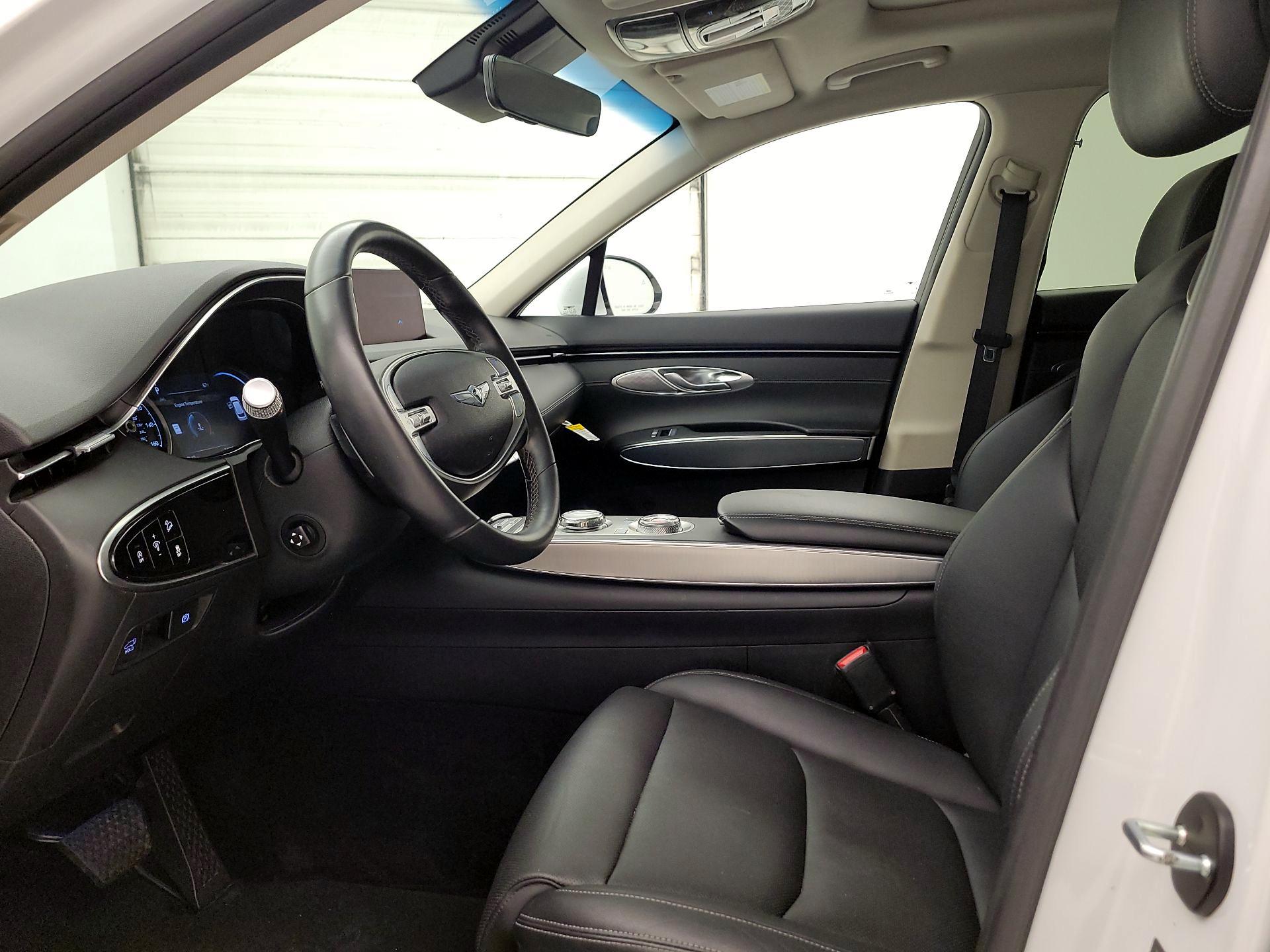 Thumbnail: 2022 Genesis GV70 - 11