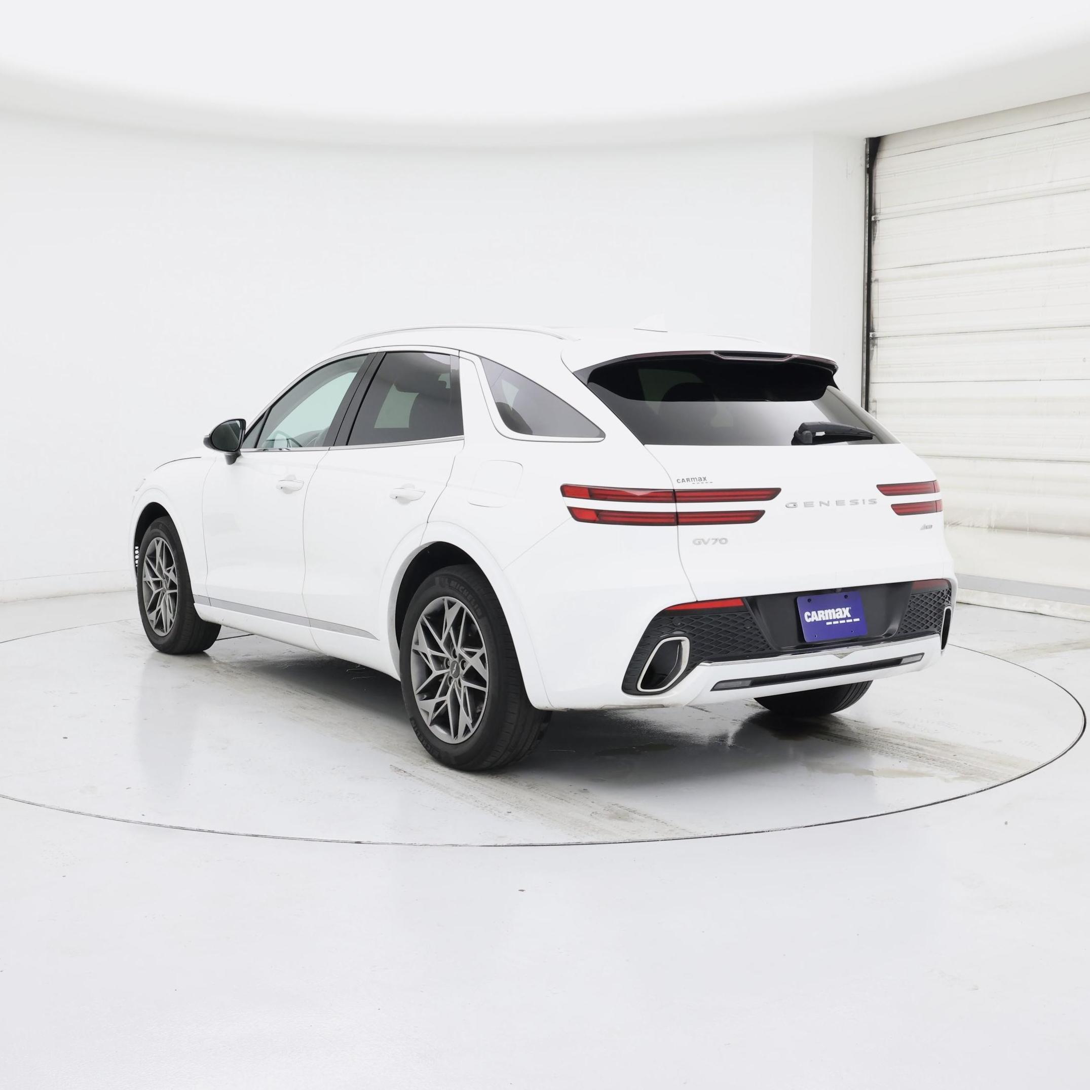 Thumbnail: 2022 Genesis GV70 - 2