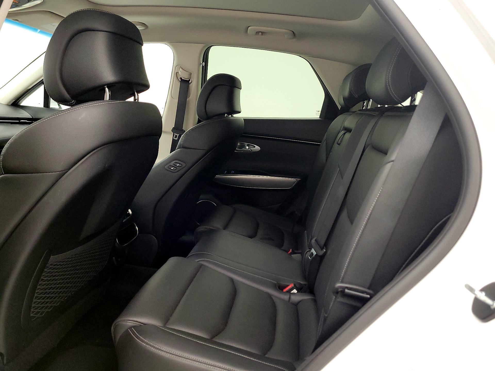 Thumbnail: 2022 Genesis GV70 - 19