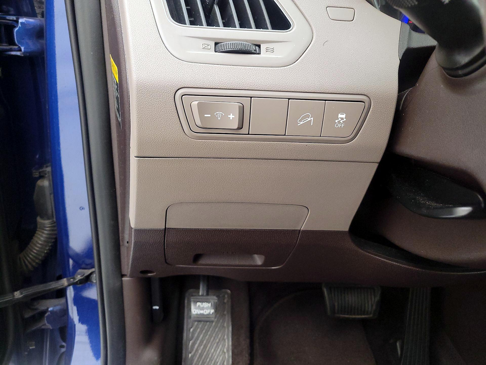 Thumbnail: 2014 Hyundai Tucson - 13