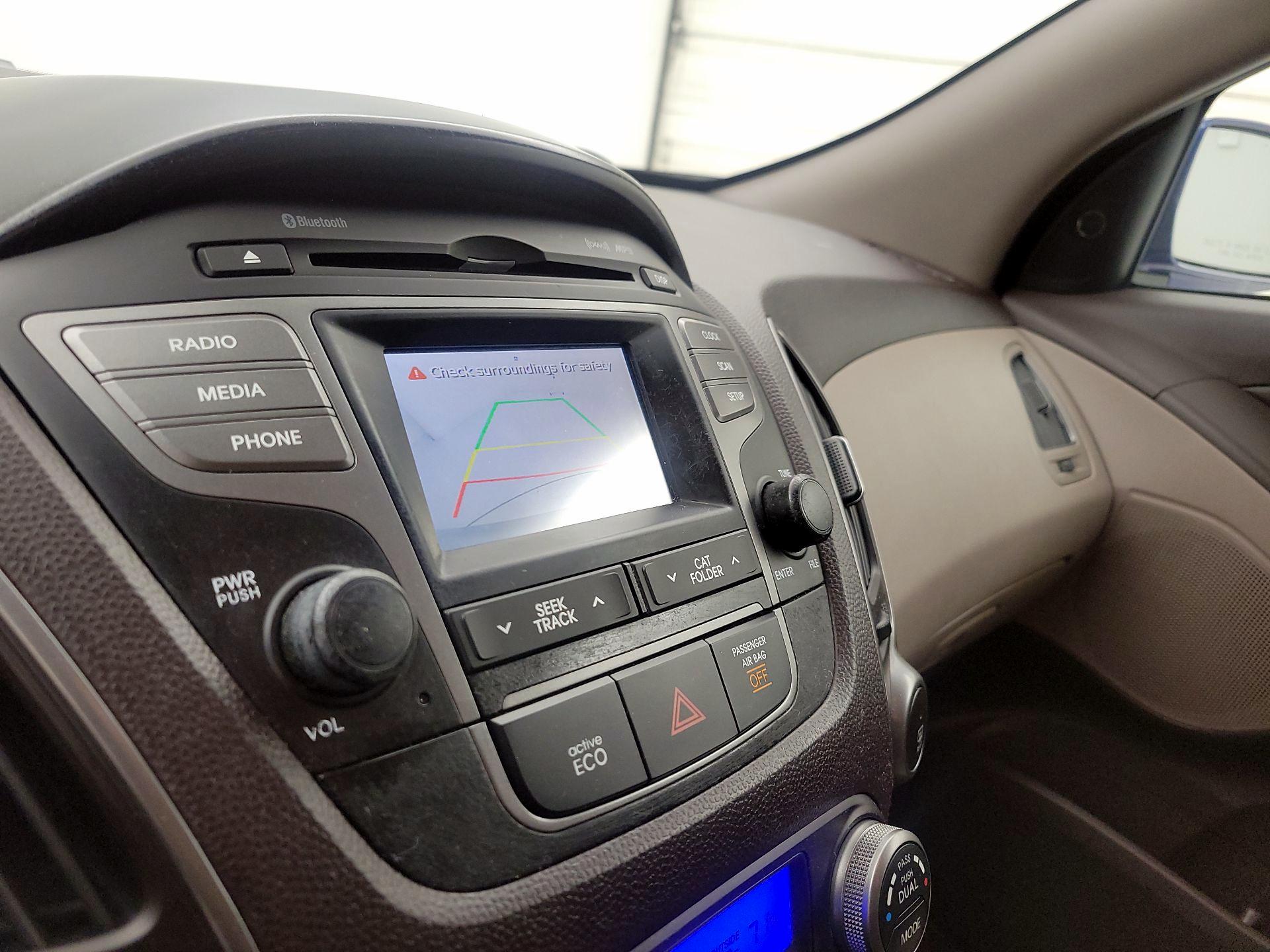 Thumbnail: 2014 Hyundai Tucson - 14