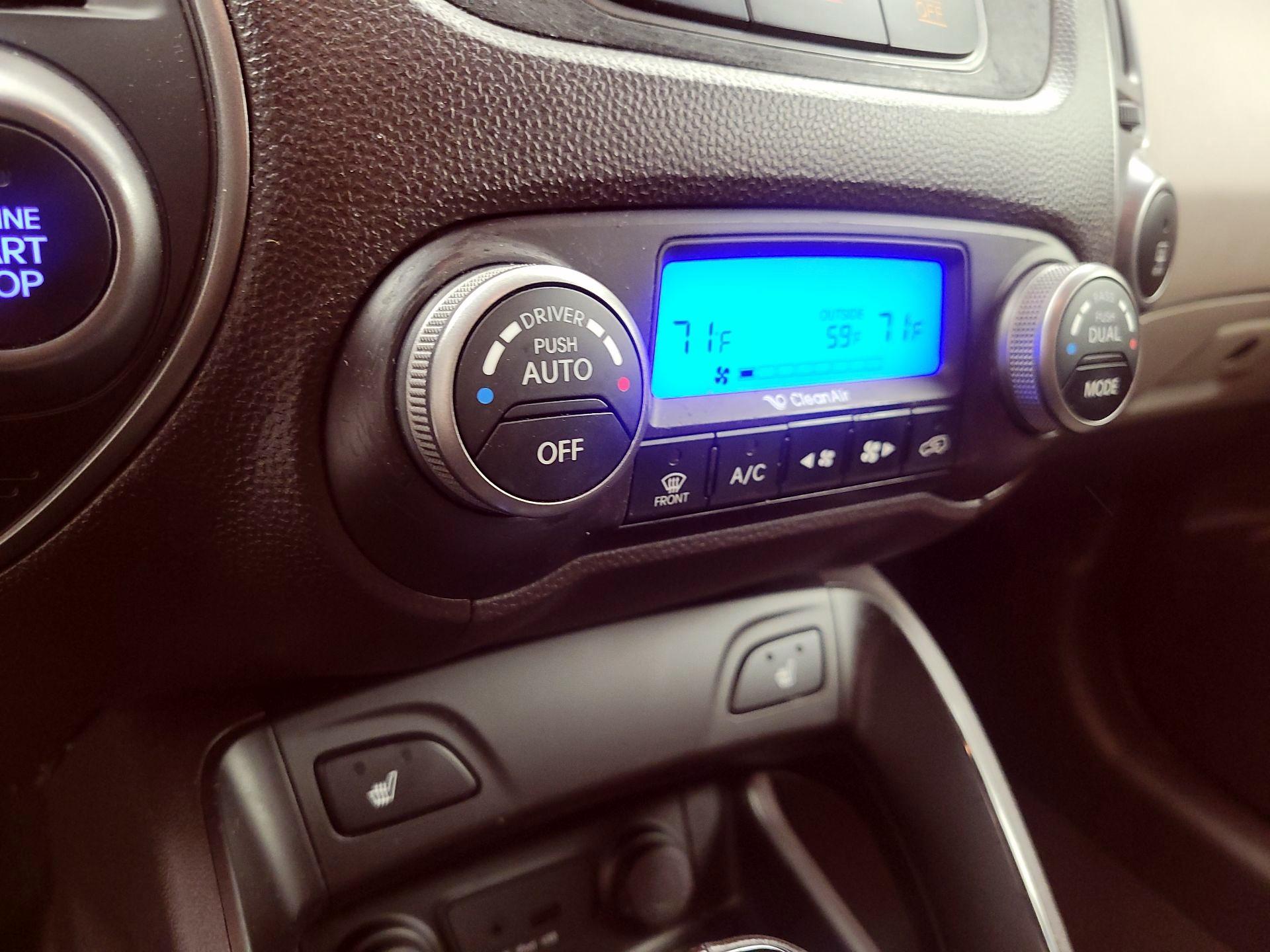 Thumbnail: 2014 Hyundai Tucson - 16