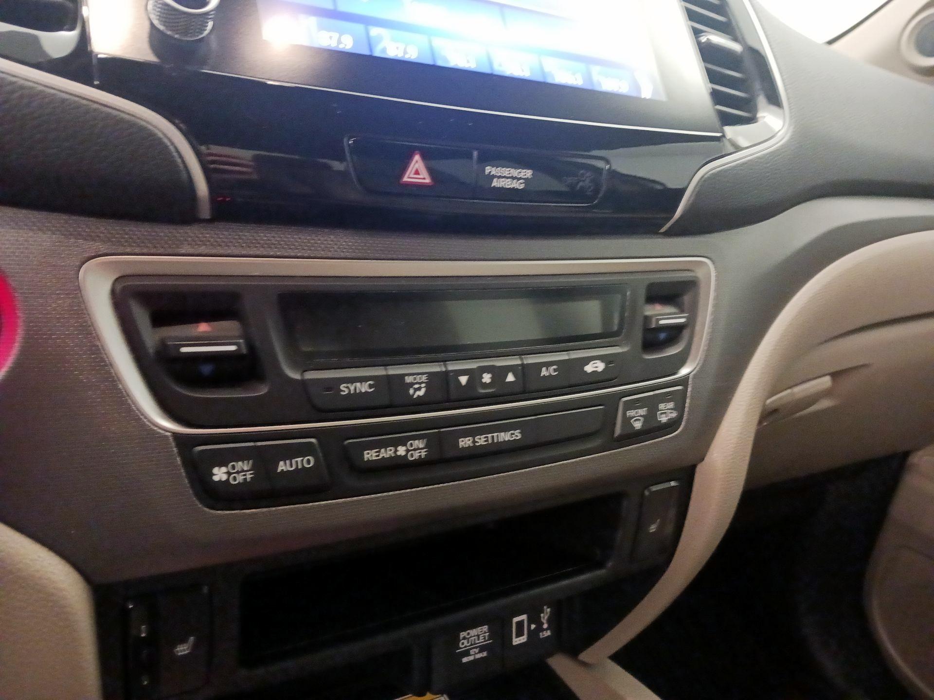 Thumbnail: 2023 Honda Ridgeline - 17