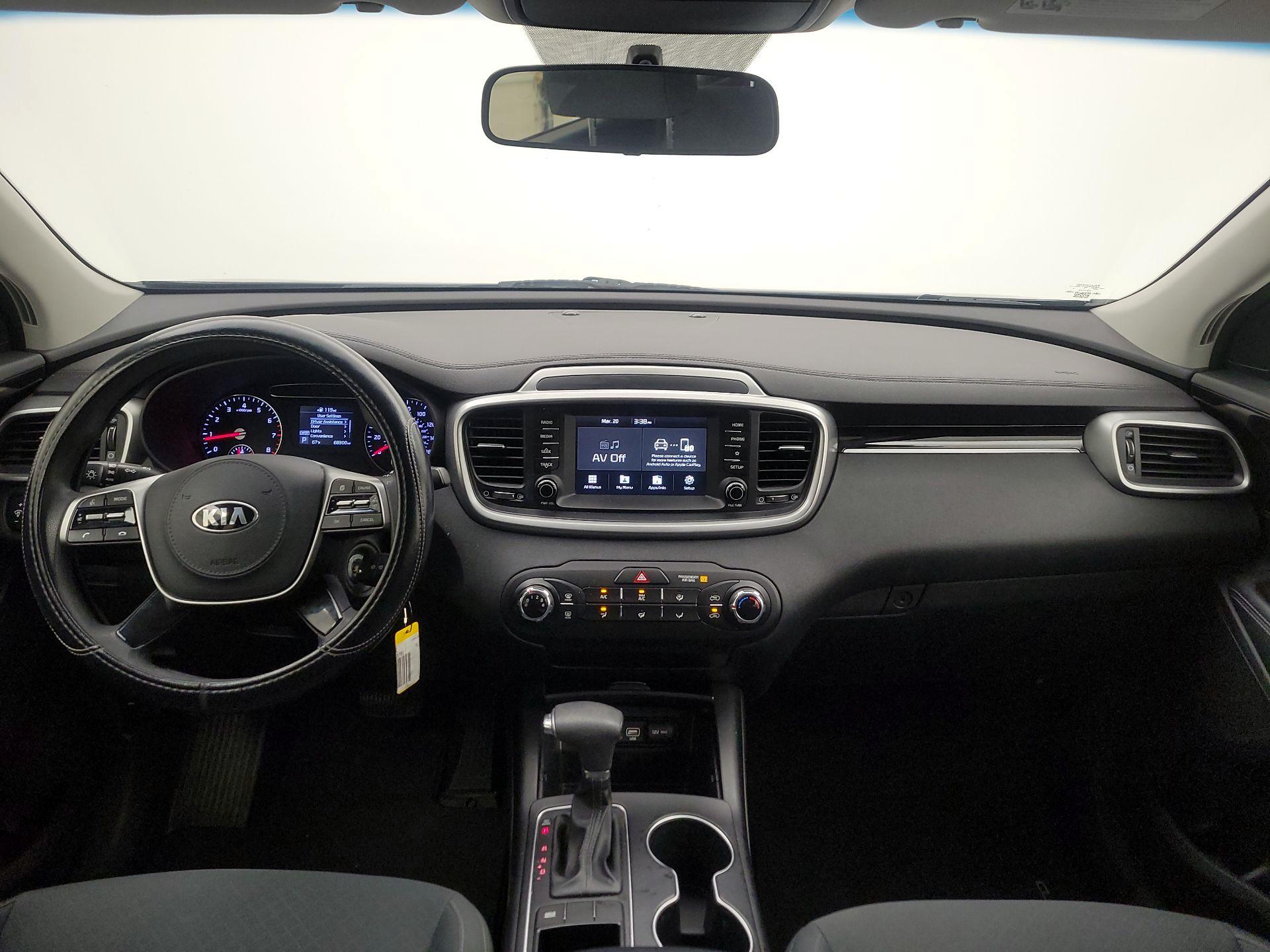 Thumbnail: 2019 Kia Sorento - 9