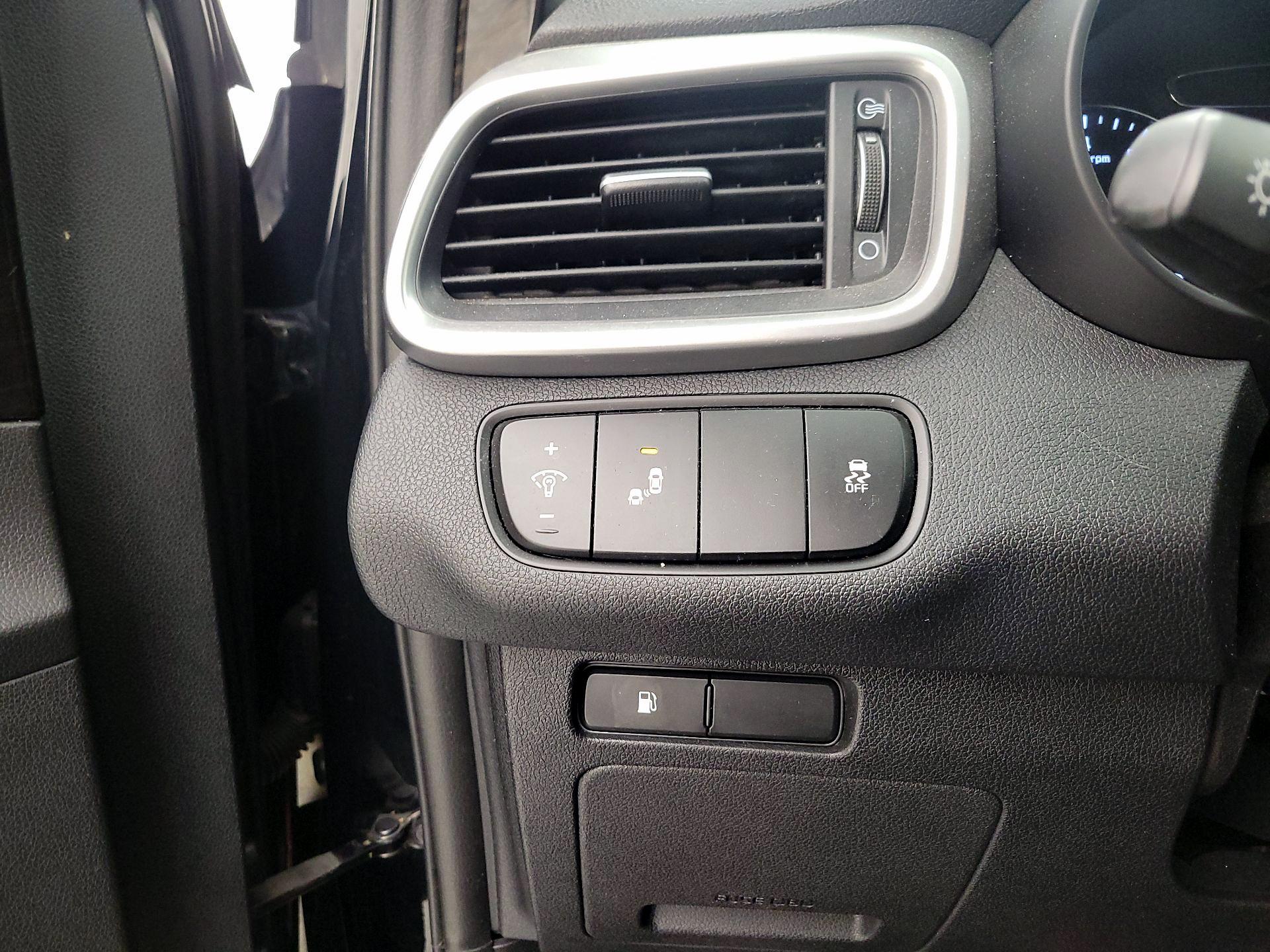 Thumbnail: 2019 Kia Sorento - 13