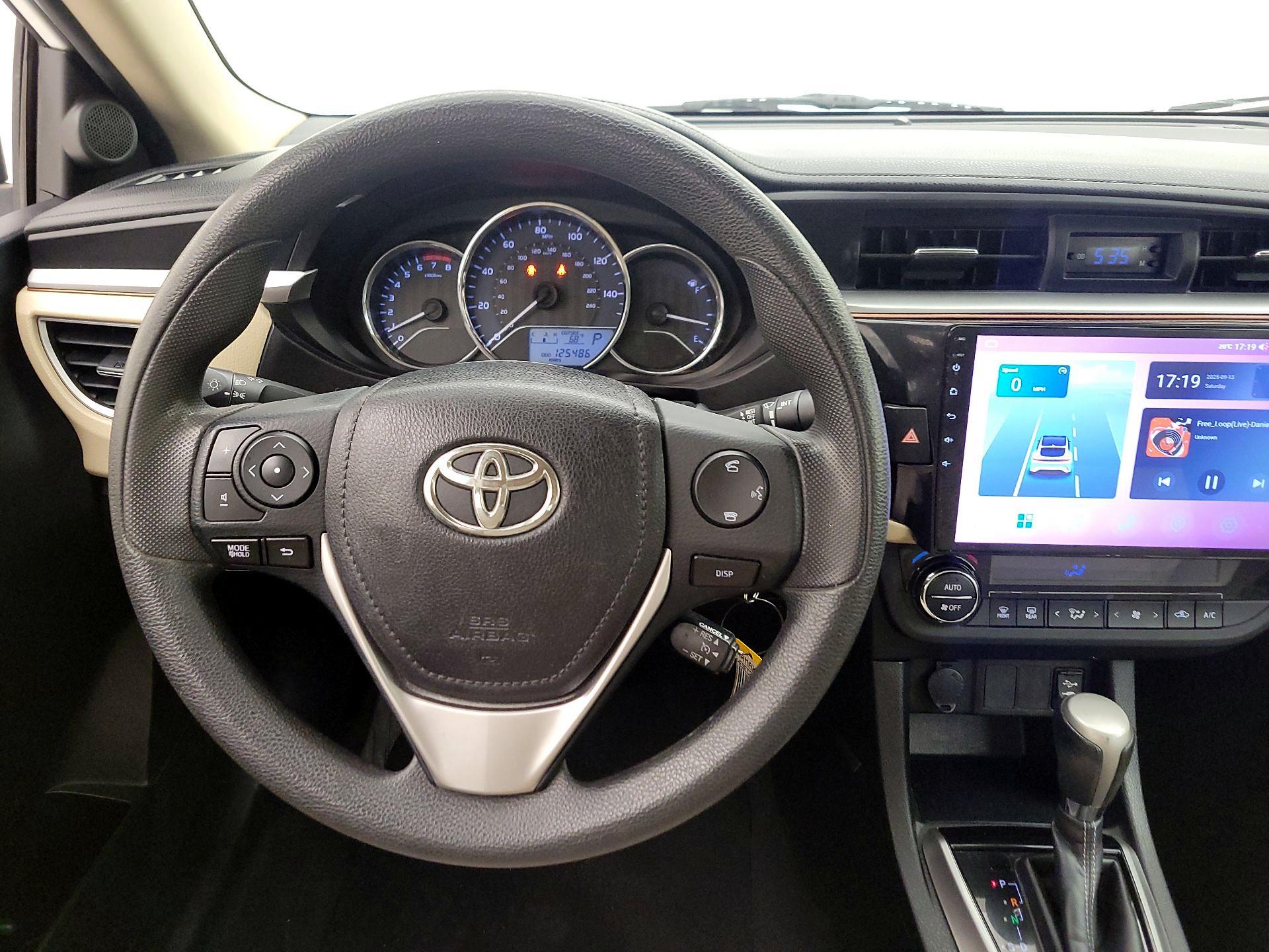 Thumbnail: 2014 Toyota Corolla - 10