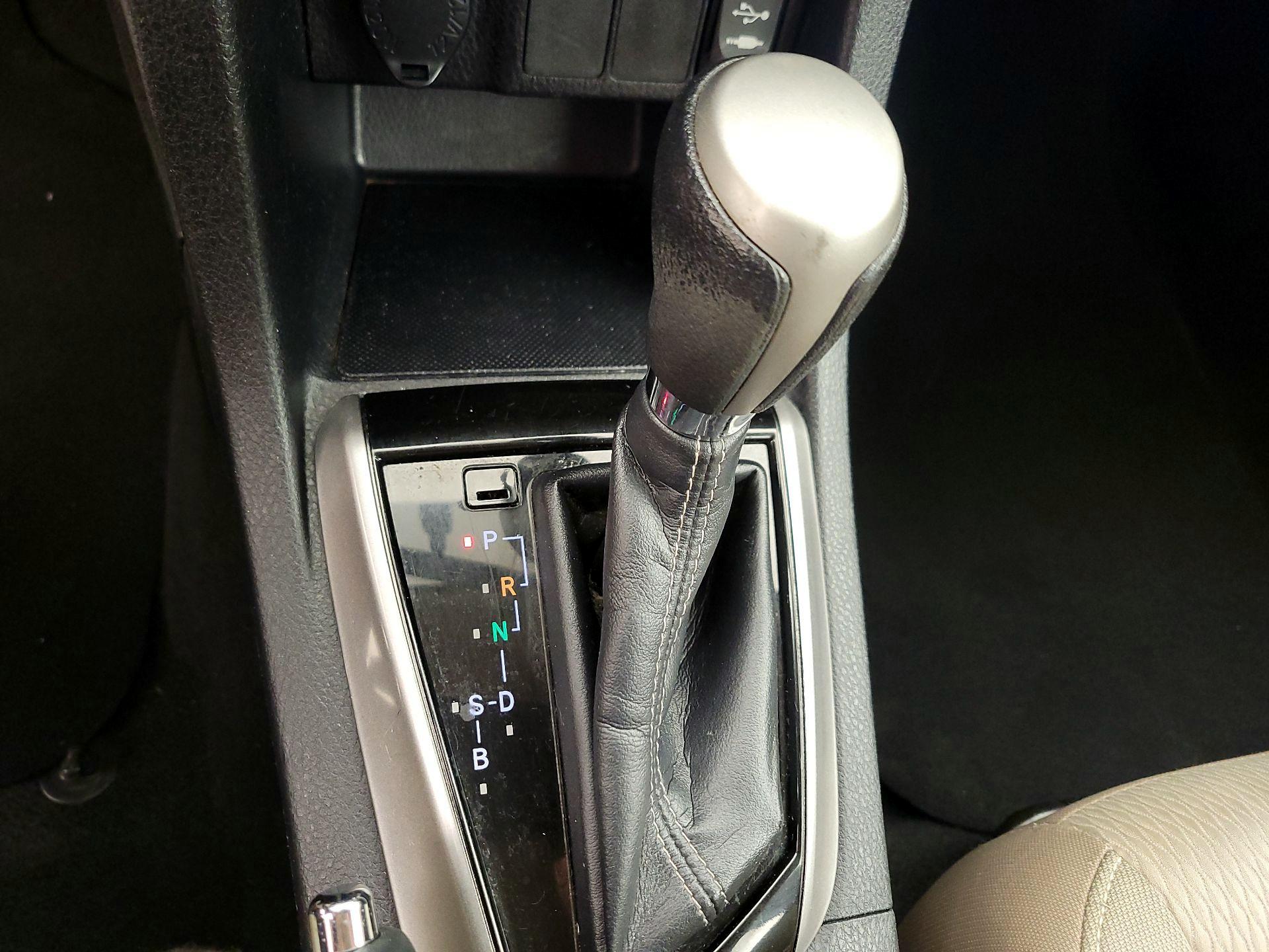 Thumbnail: 2014 Toyota Corolla - 15