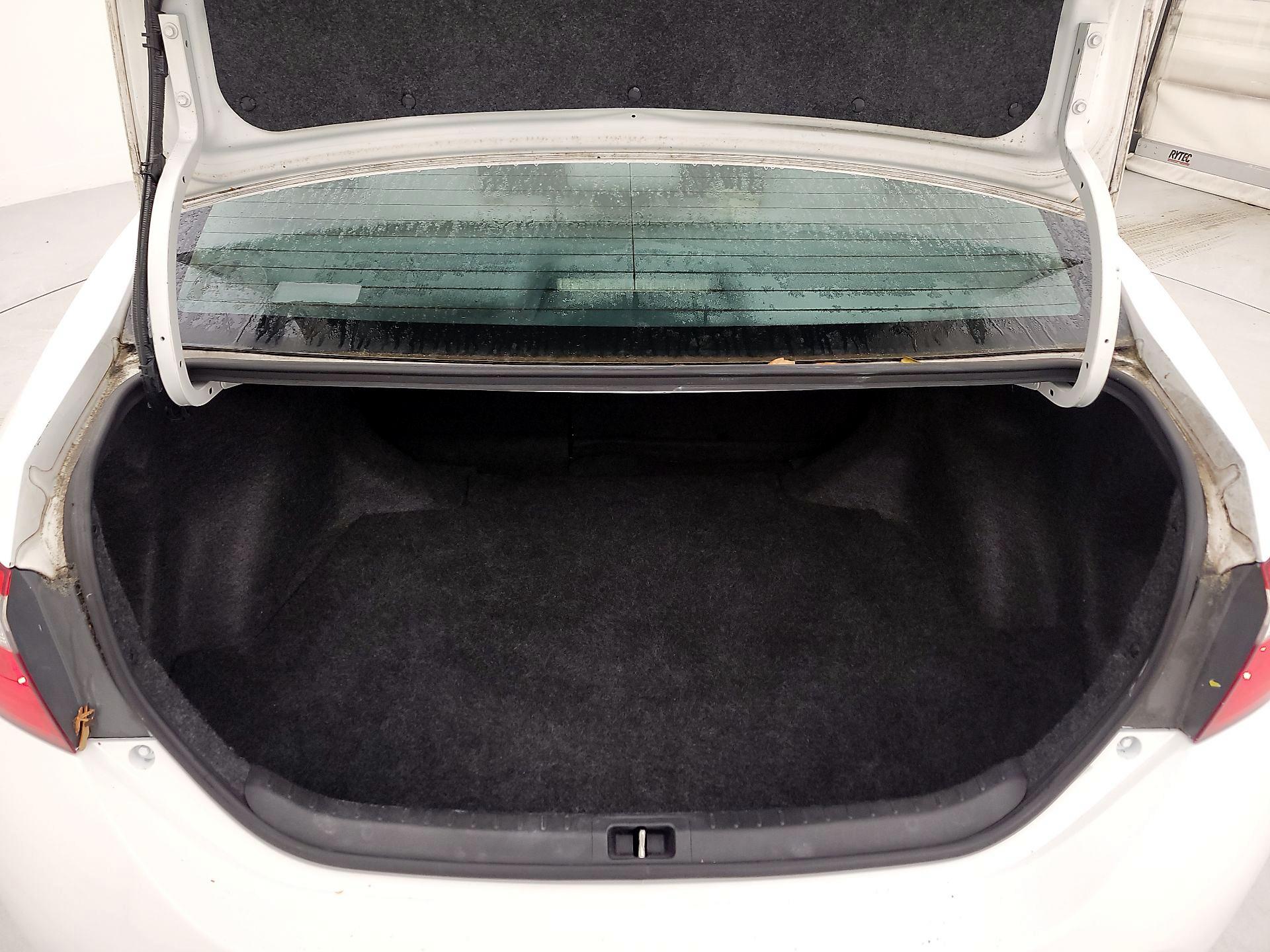 Thumbnail: 2014 Toyota Corolla - 16