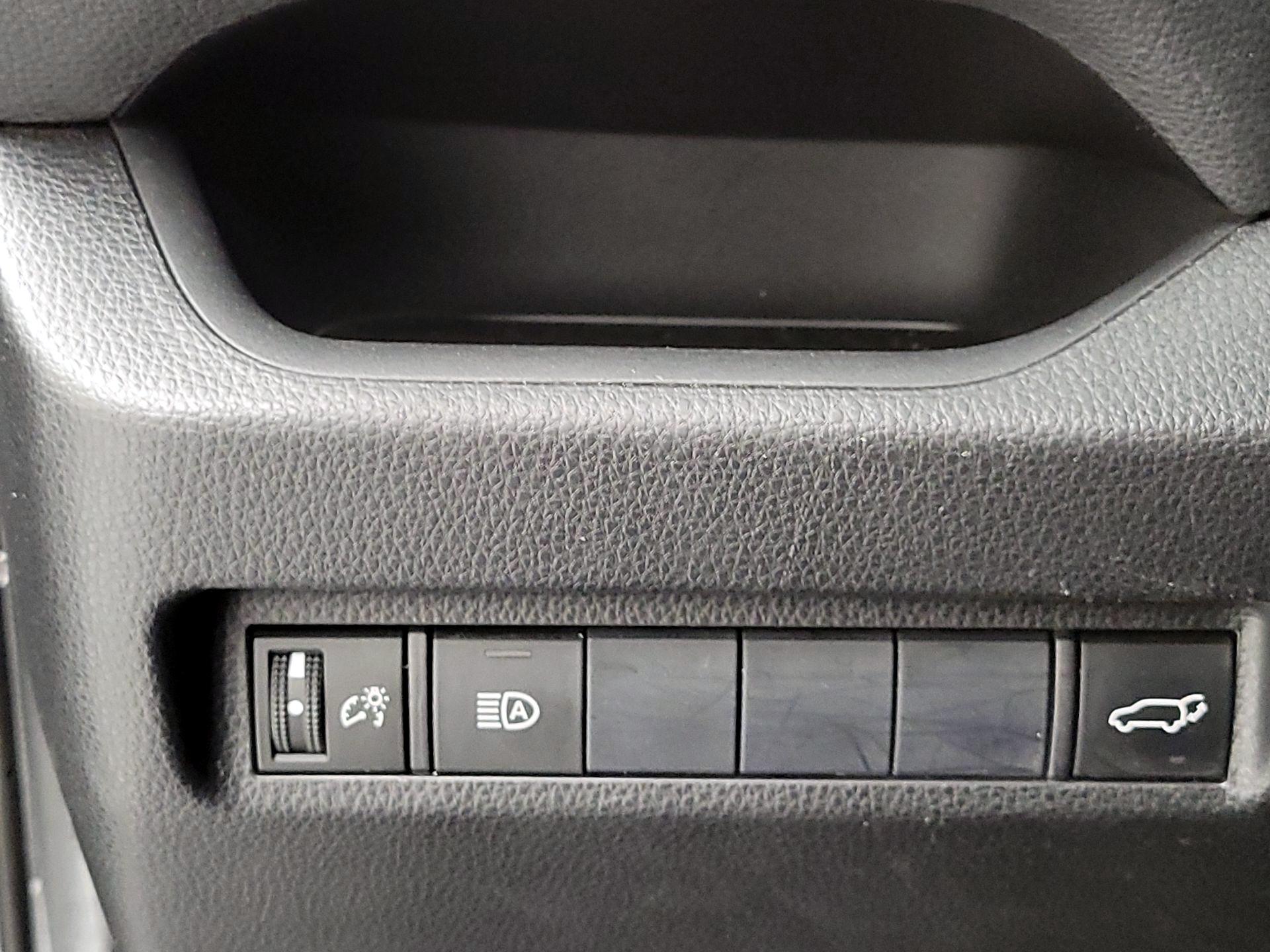 Thumbnail: 2019 Toyota RAV4 - 13