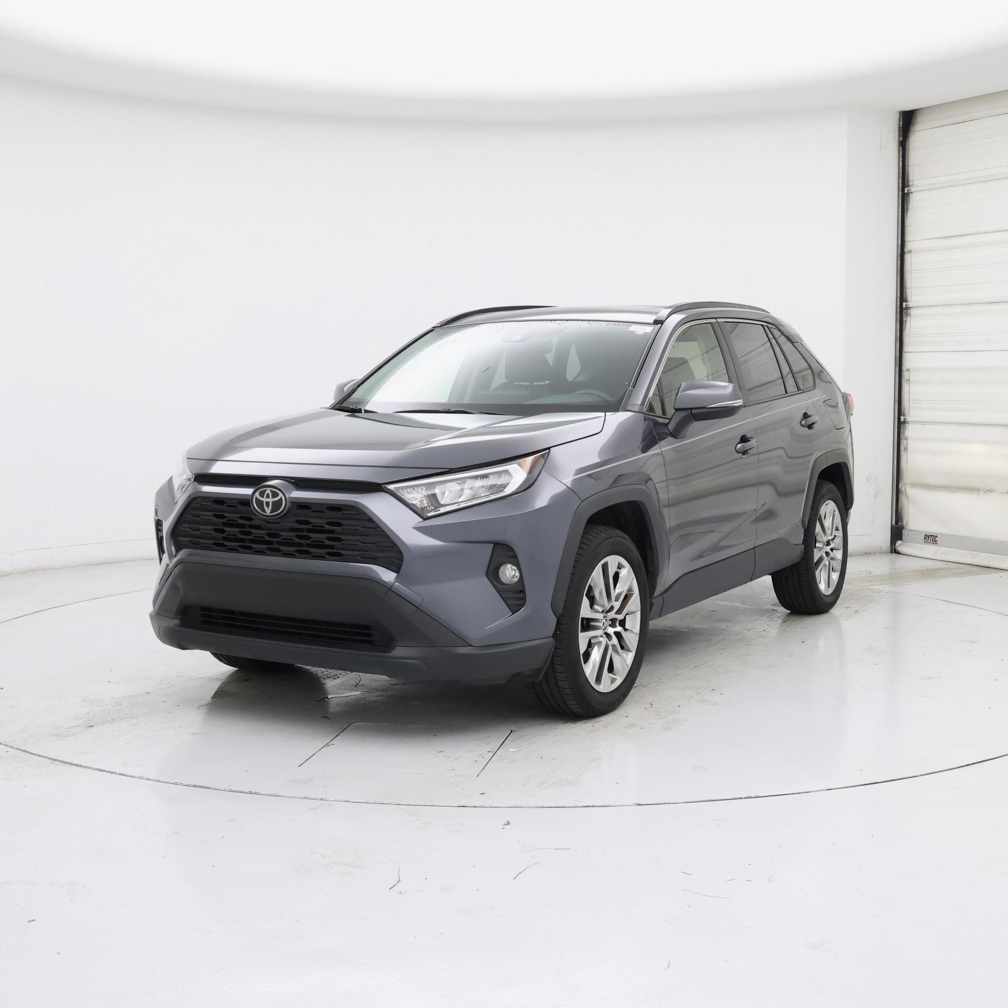 Thumbnail: 2019 Toyota RAV4 - 4