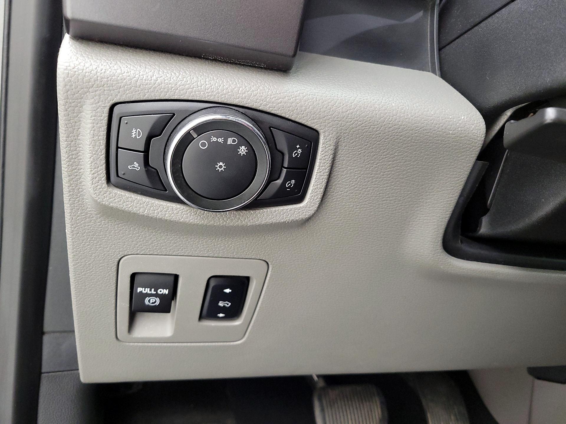 Thumbnail: 2017 Ford F-150 - 13