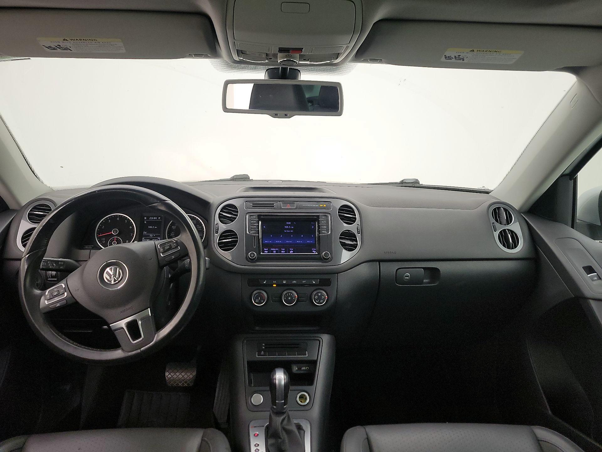 Thumbnail: 2017 Volkswagen Tiguan - 9