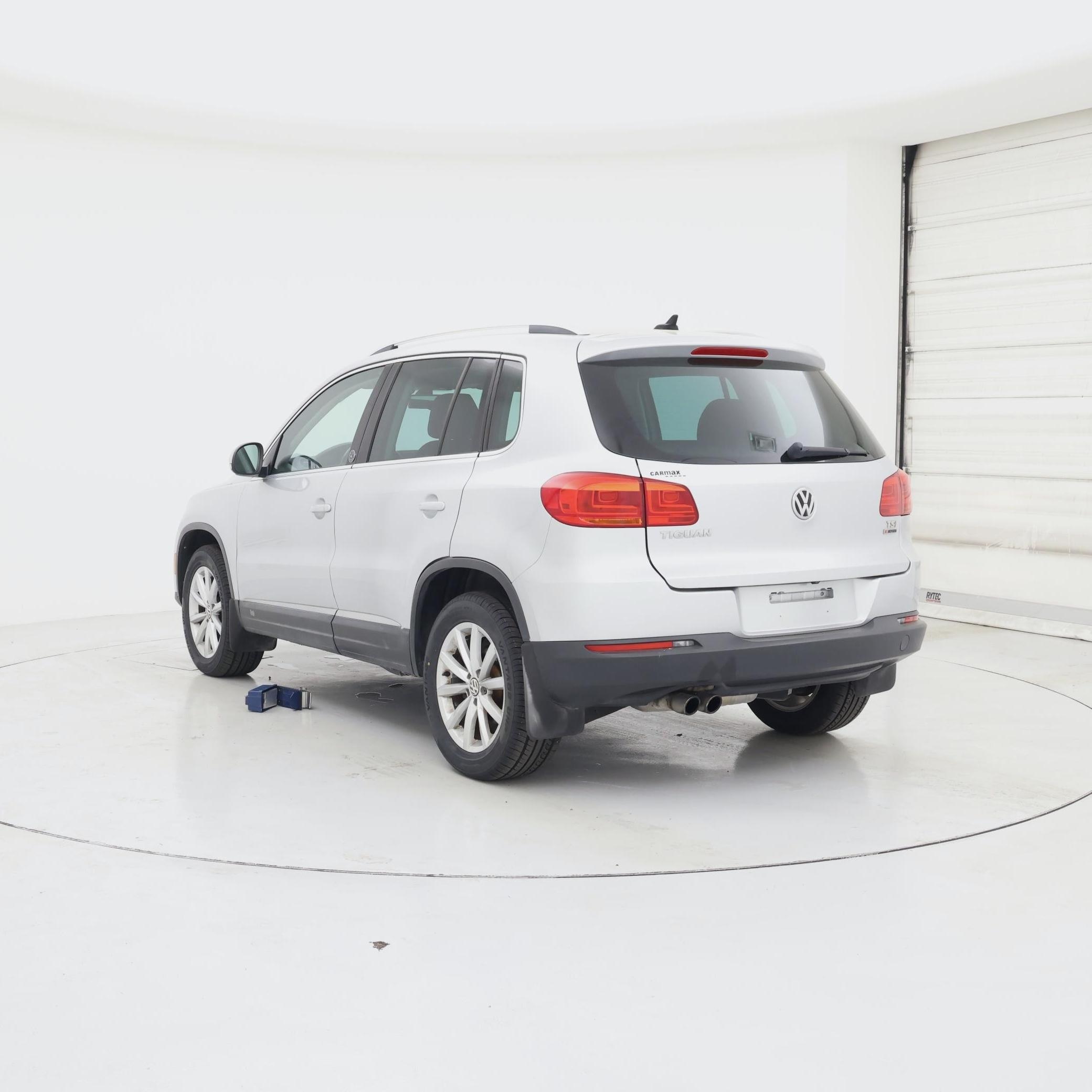Thumbnail: 2017 Volkswagen Tiguan - 2