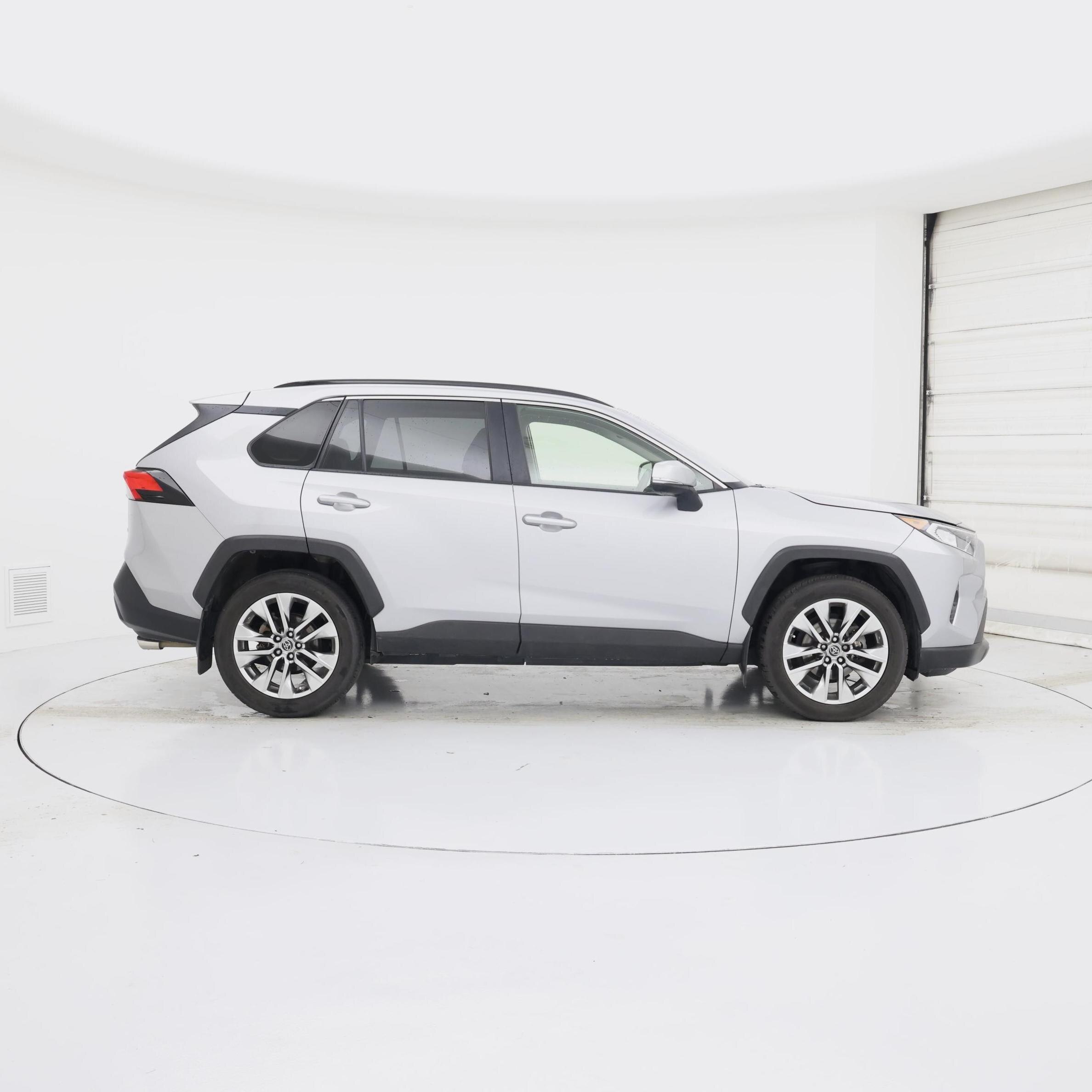 Thumbnail: 2019 Toyota RAV4 - 7