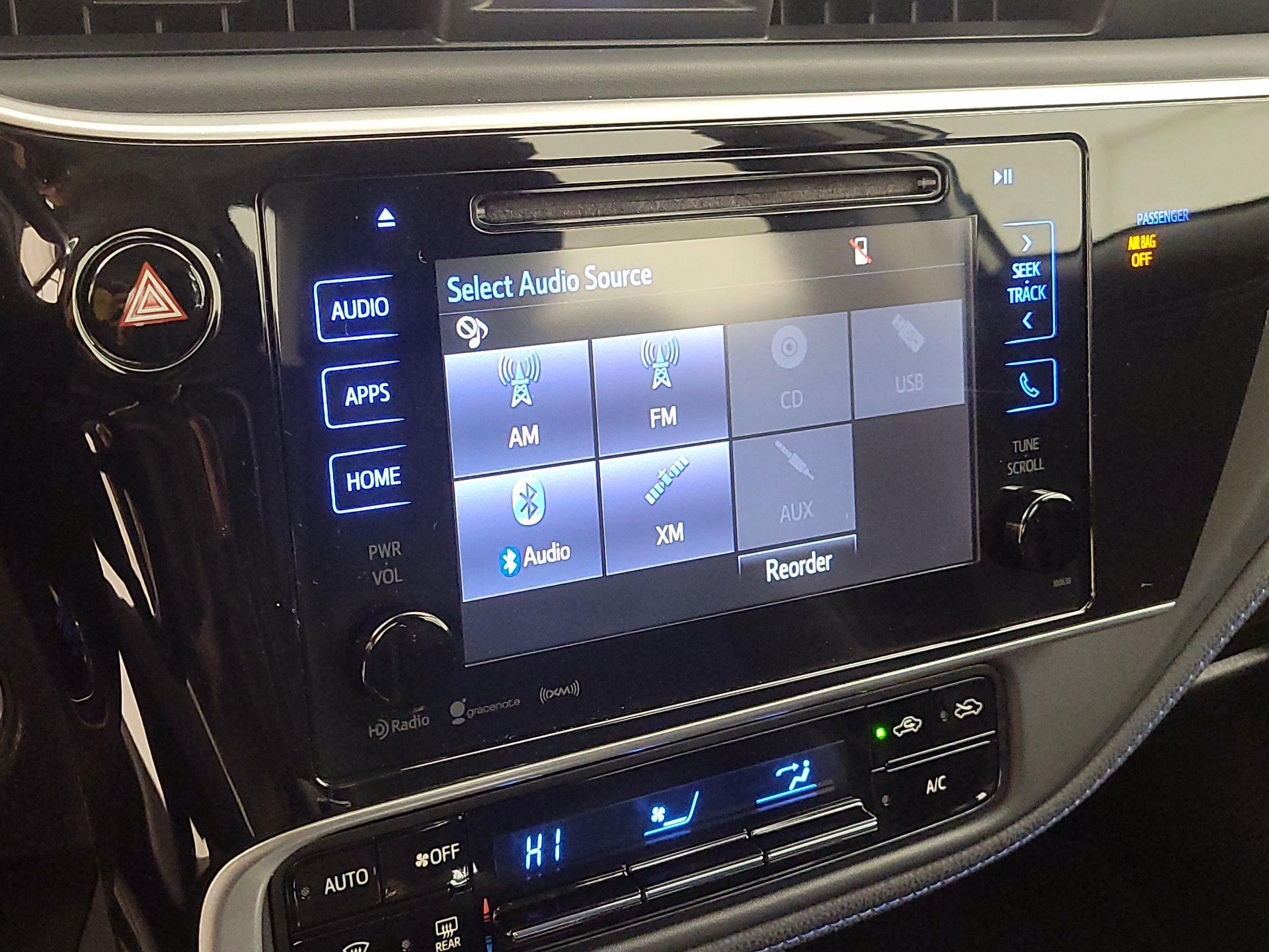 Thumbnail: 2018 Toyota Corolla - 15