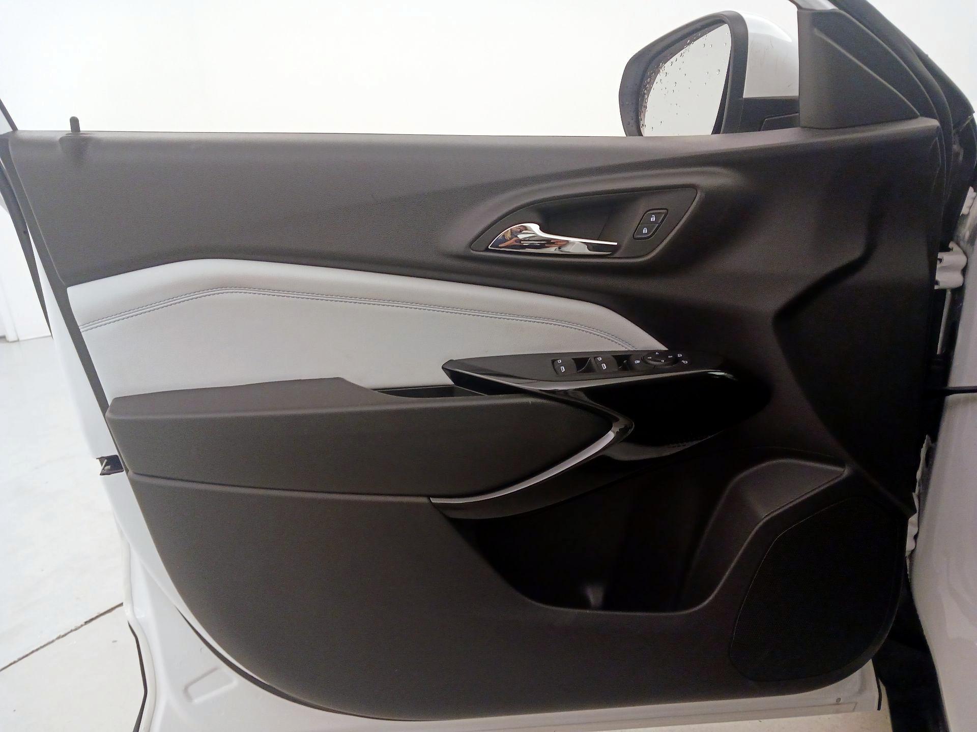 Thumbnail: 2024 Chevrolet Trax - 12