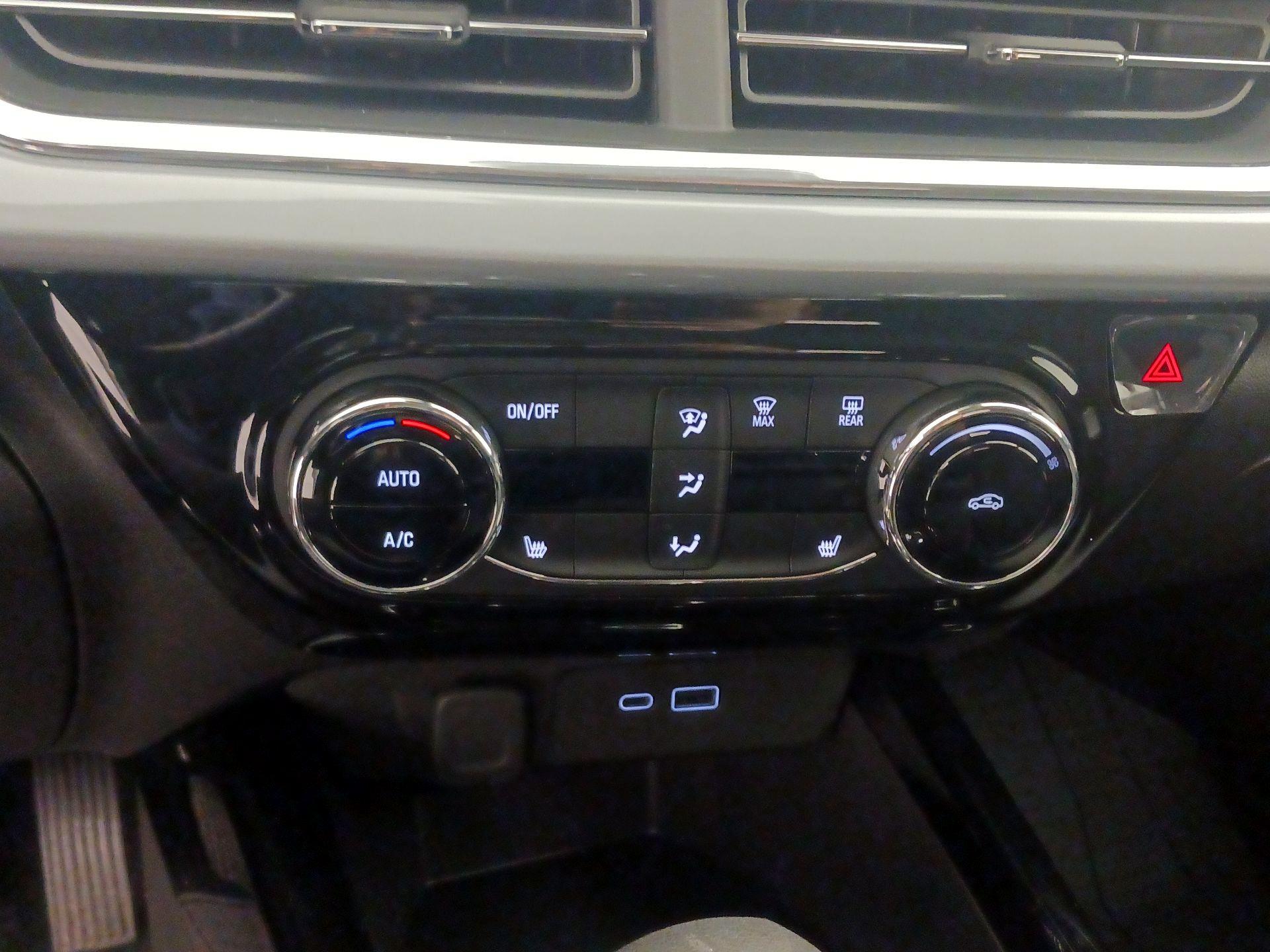 Thumbnail: 2024 Chevrolet Trax - 16