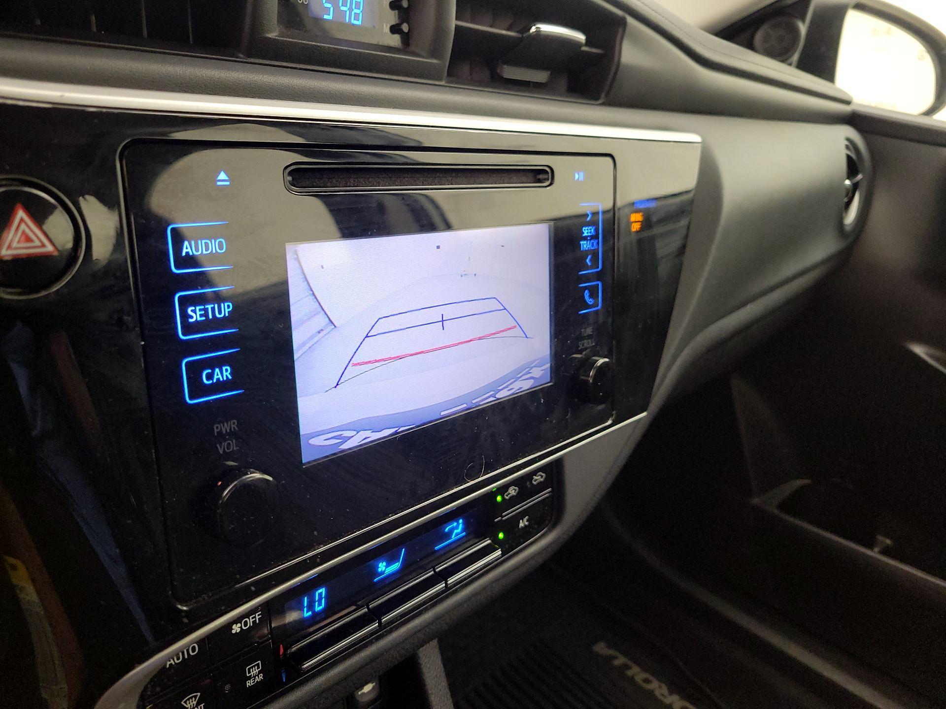 Thumbnail: 2018 Toyota Corolla - 15
