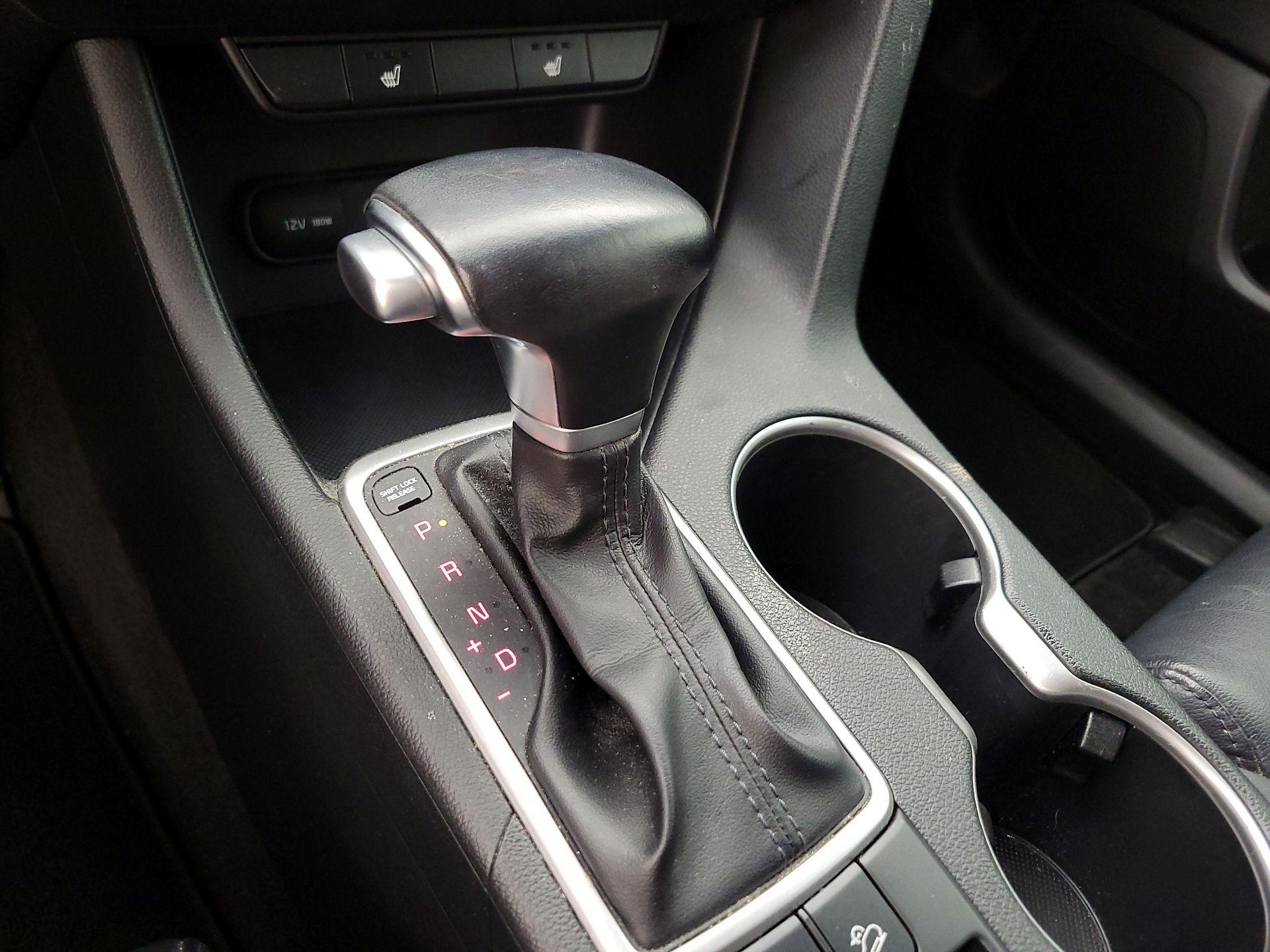 Thumbnail: 2017 Kia Sportage - 17