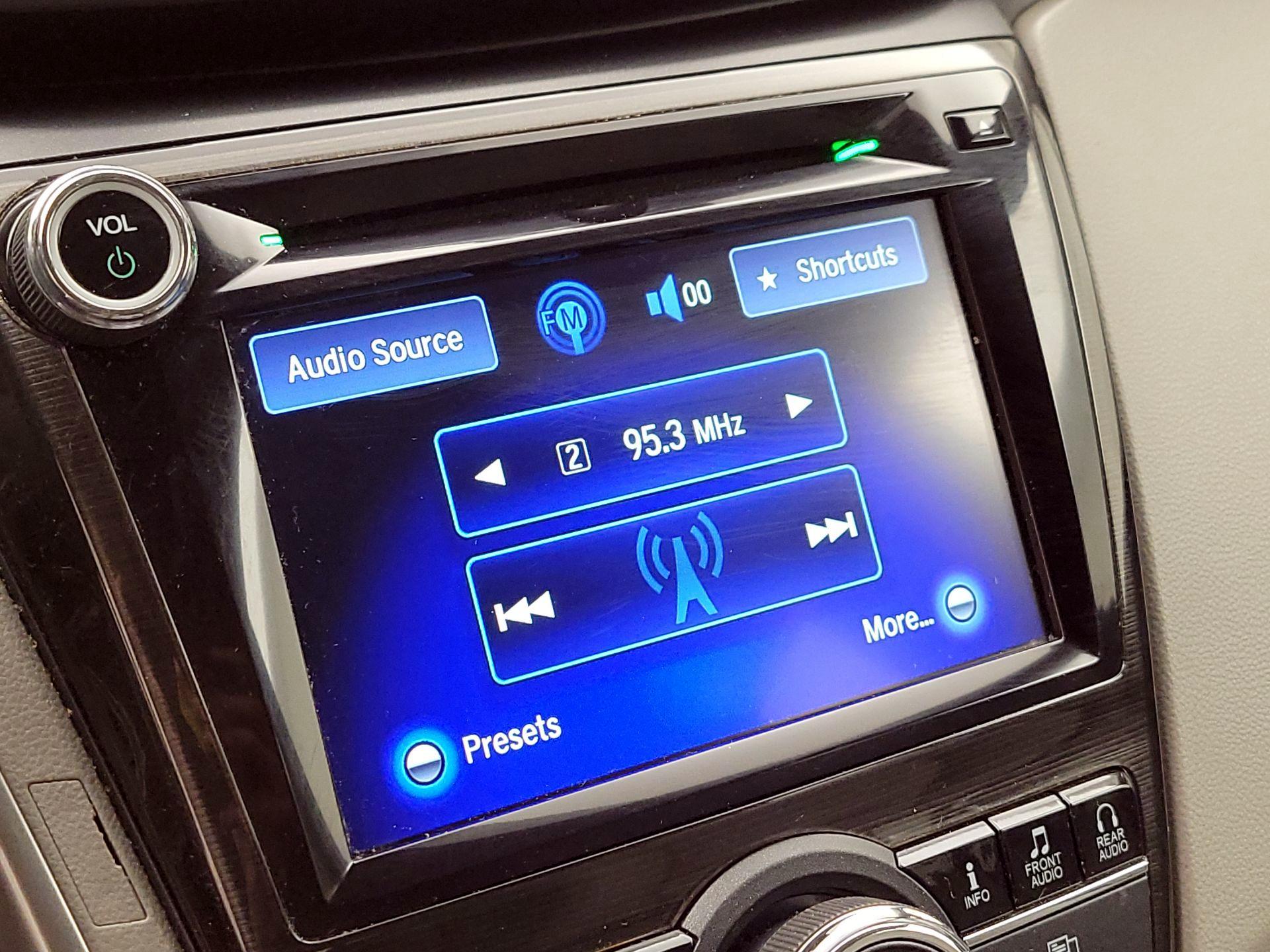 Thumbnail: 2014 Honda Odyssey - 16