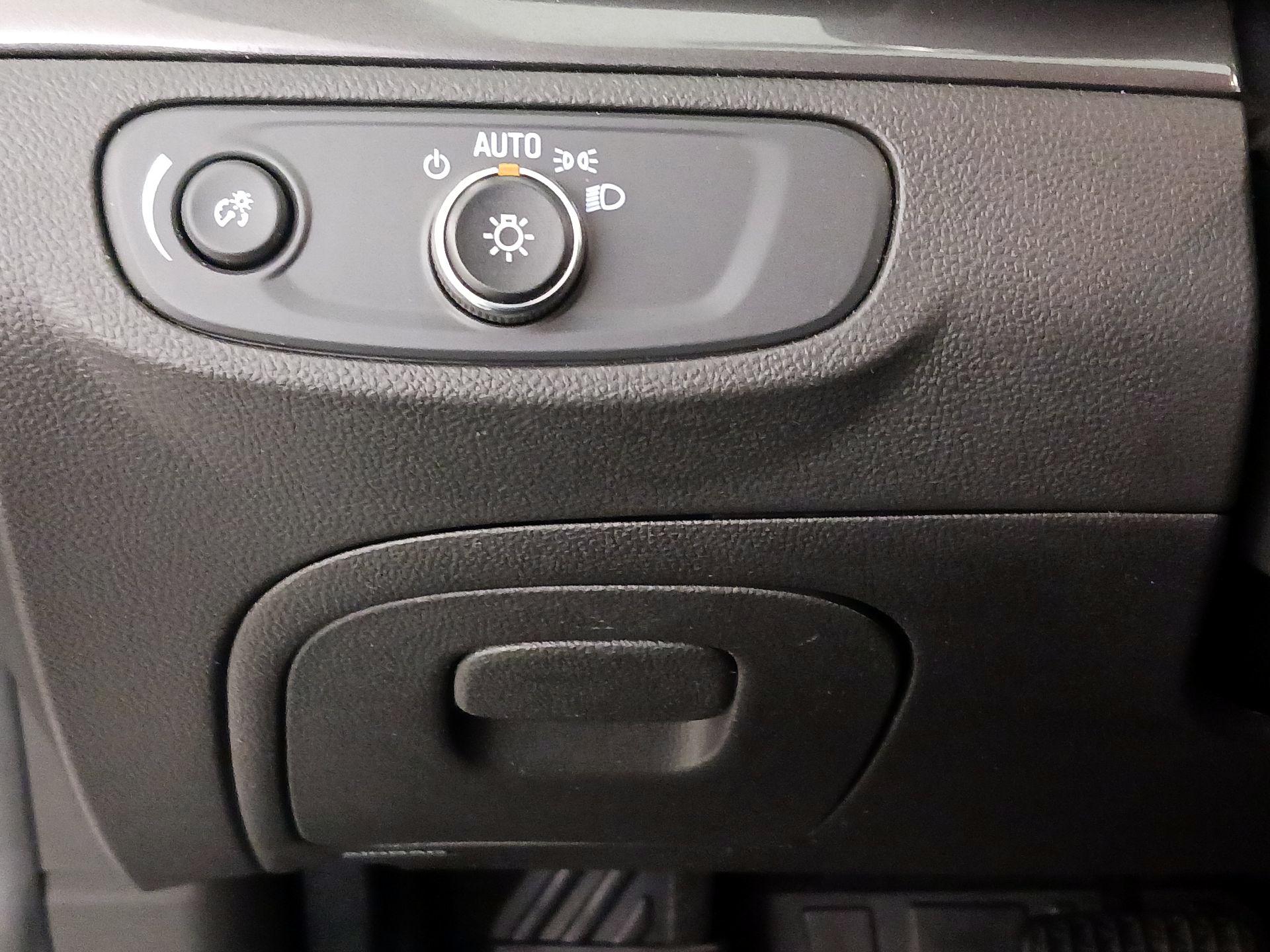 Thumbnail: 2020 Buick Encore - 13