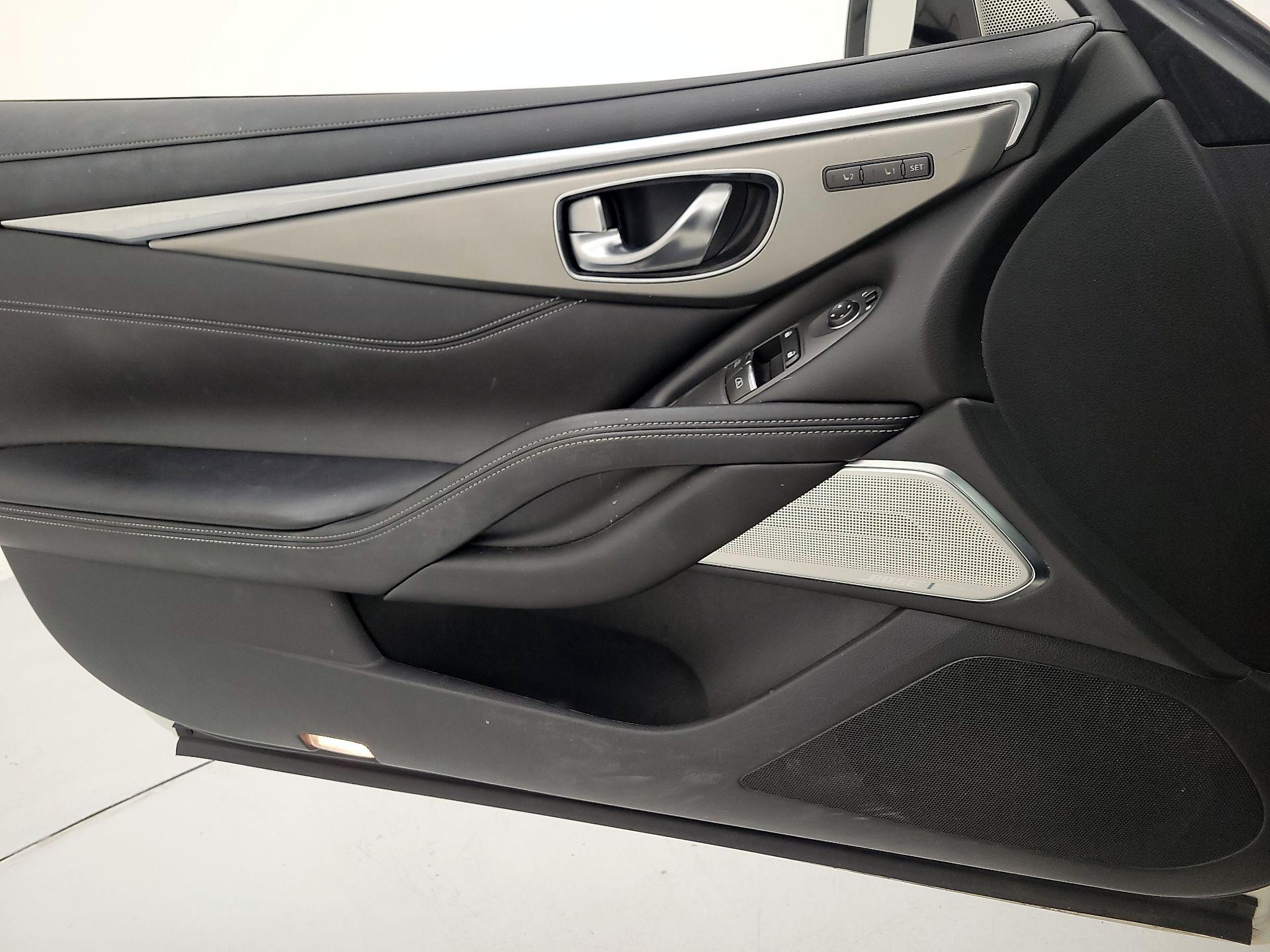 Thumbnail: 2017 INFINITI Q60 - 12