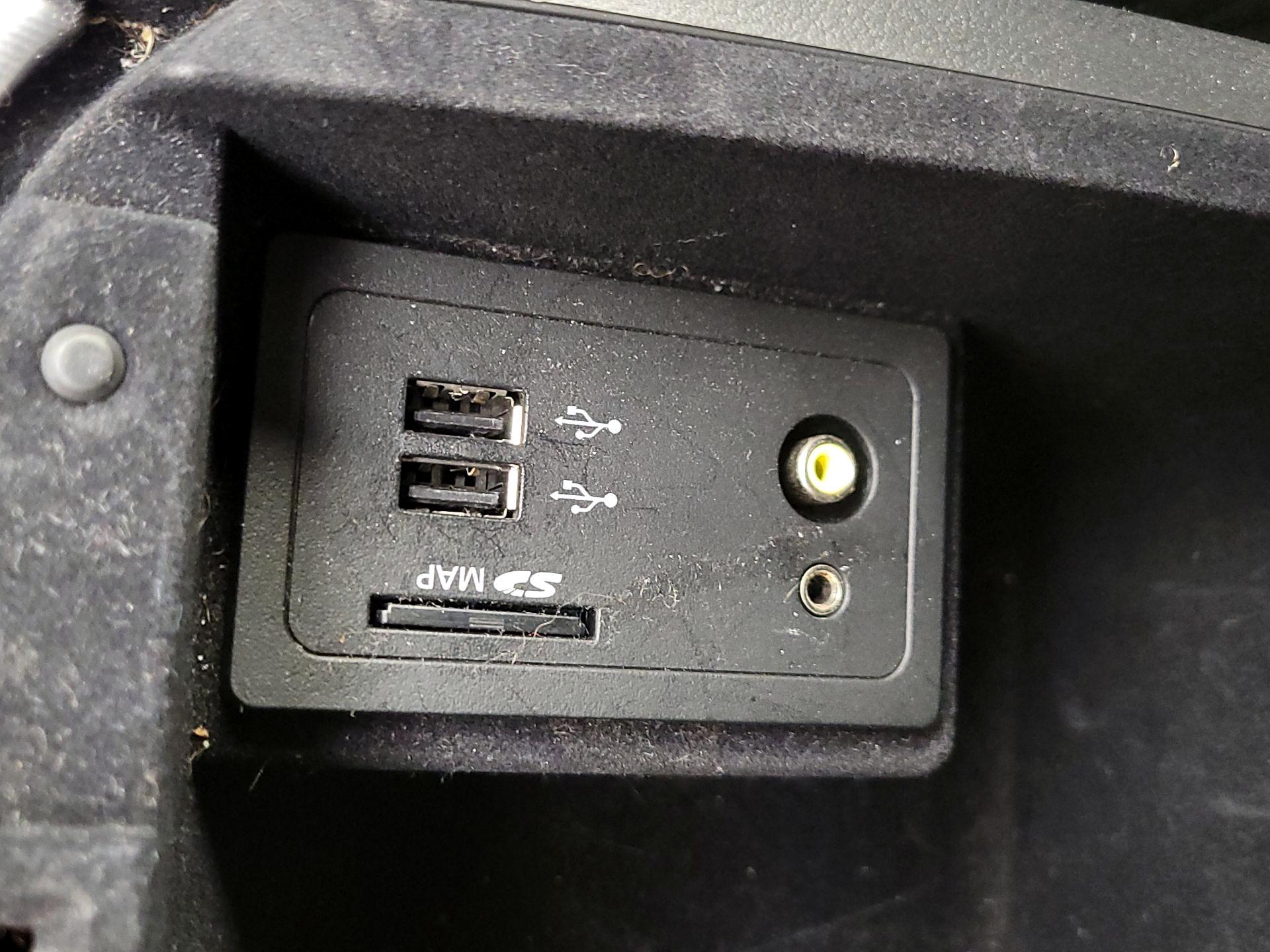 Thumbnail: 2017 INFINITI Q60 - 19