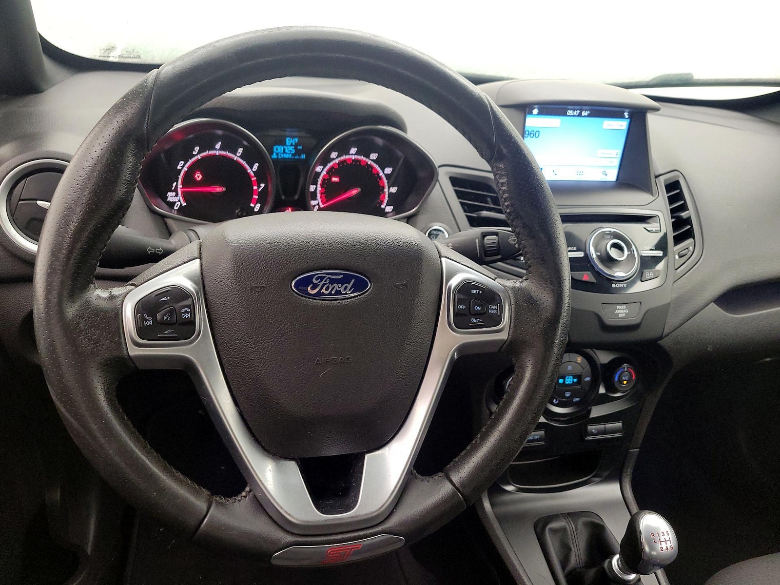 2016 Ford Fiesta ST - Photo 11