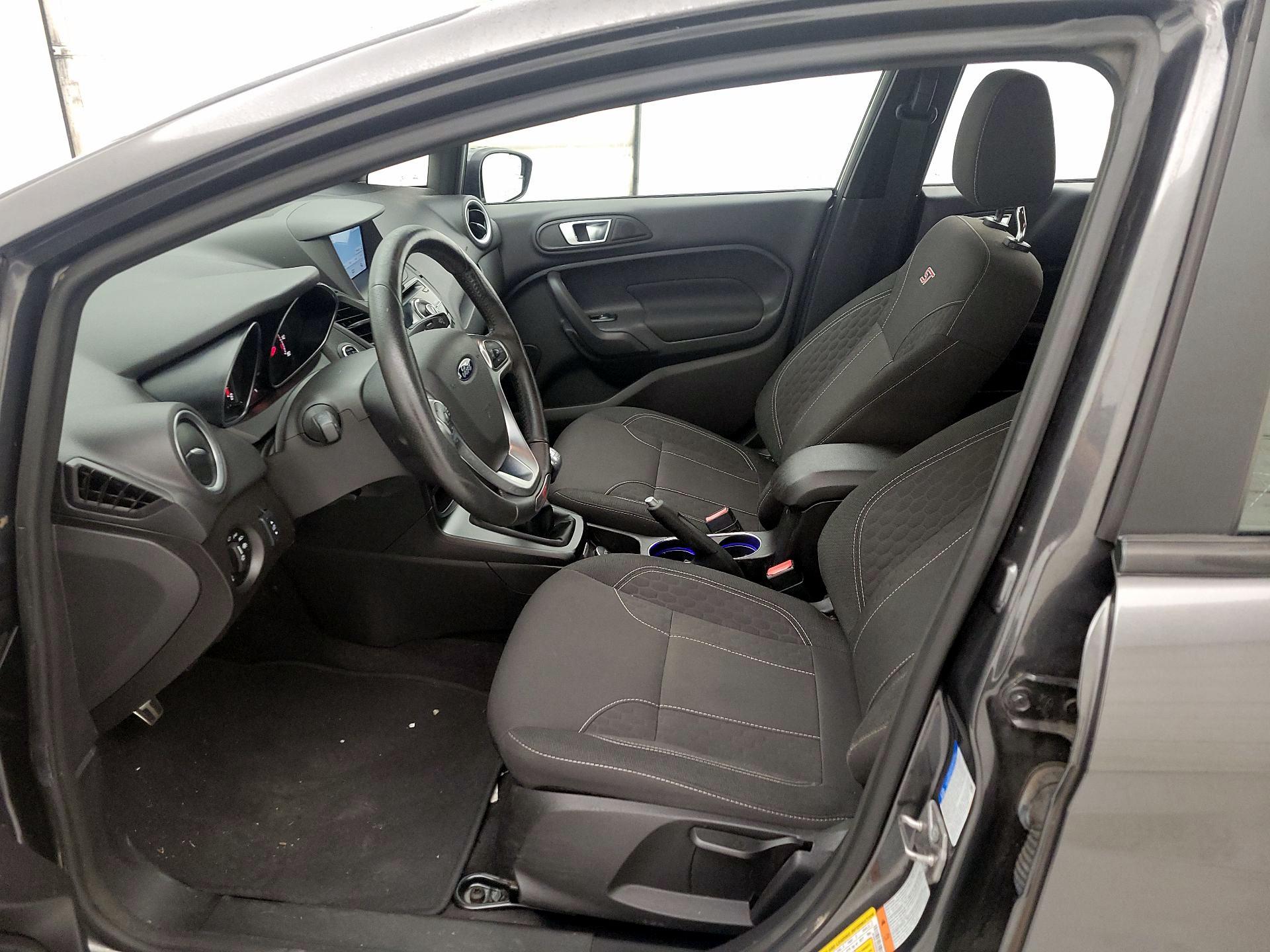 Thumbnail: 2016 Ford Fiesta - 11
