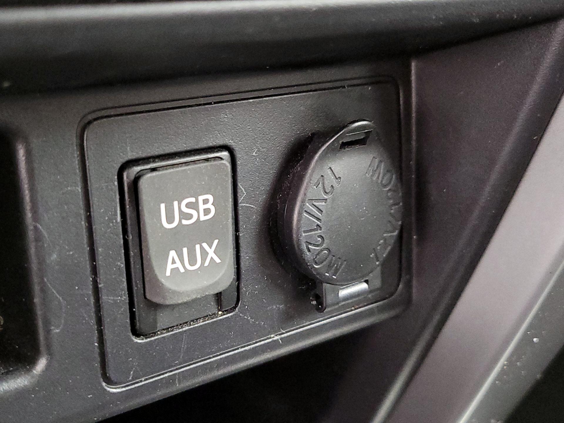 Thumbnail: 2016 Toyota 4Runner - 18