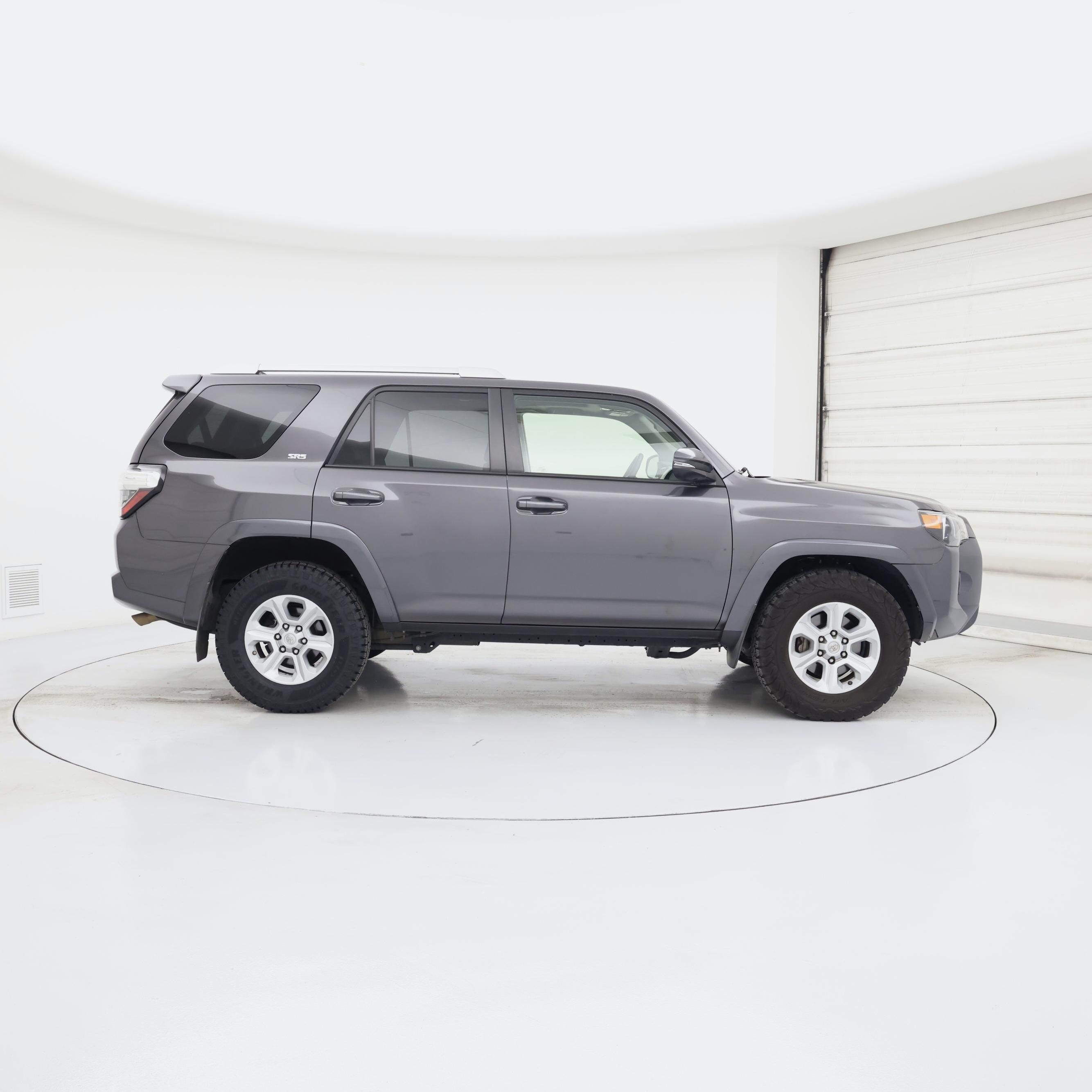 Thumbnail: 2016 Toyota 4Runner - 7