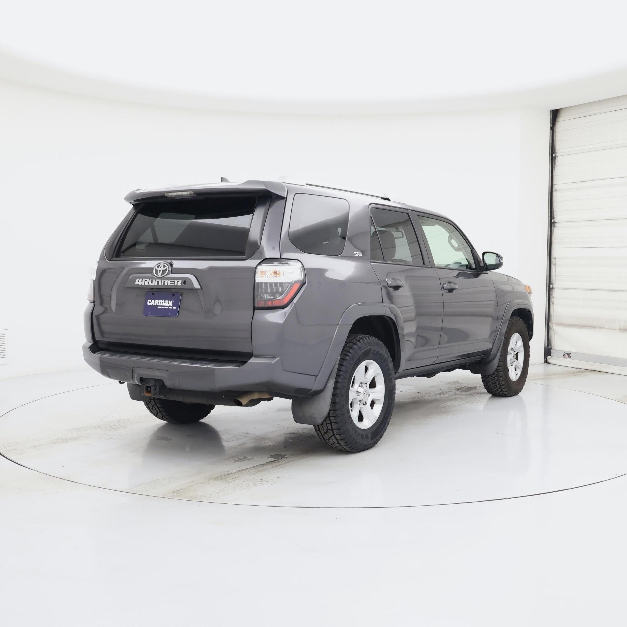 Thumbnail: 2016 Toyota 4Runner - 8