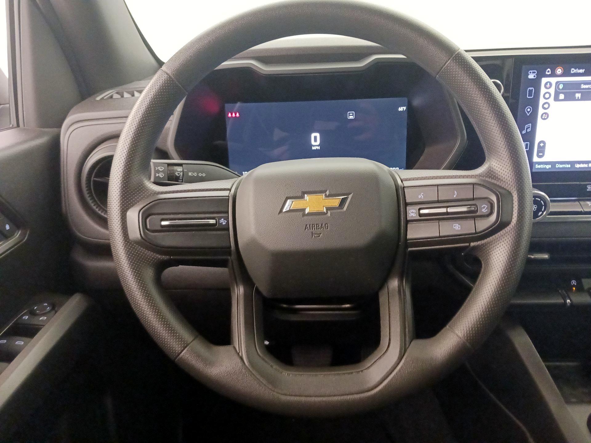 Thumbnail: 2024 Chevrolet Colorado - 10