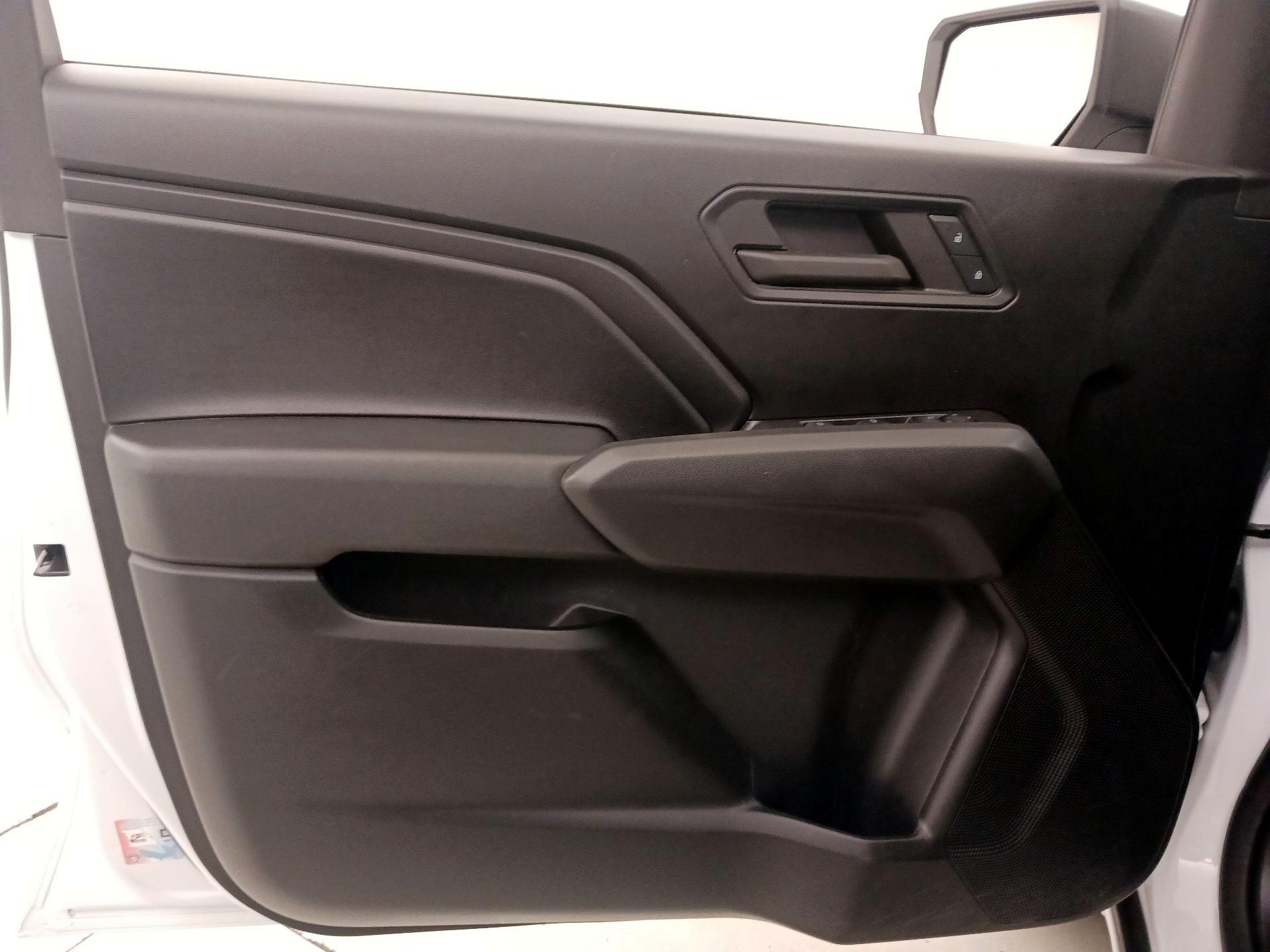 Thumbnail: 2024 Chevrolet Colorado - 12