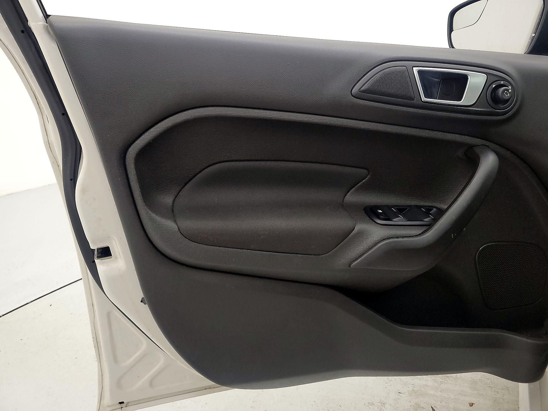 Thumbnail: 2018 Ford Fiesta - 12