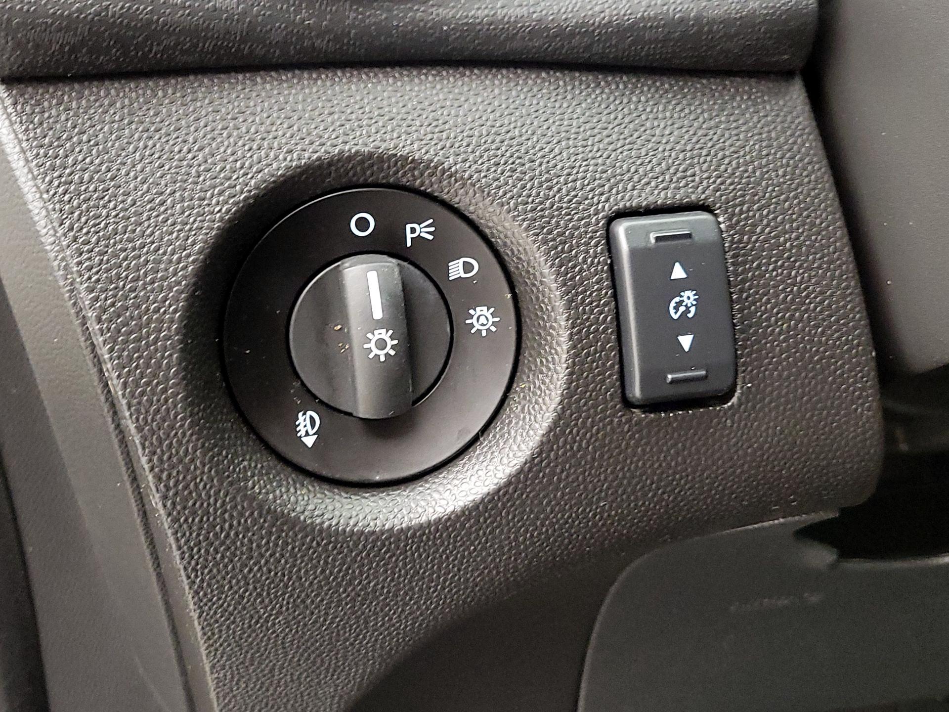 Thumbnail: 2018 Ford Fiesta - 13