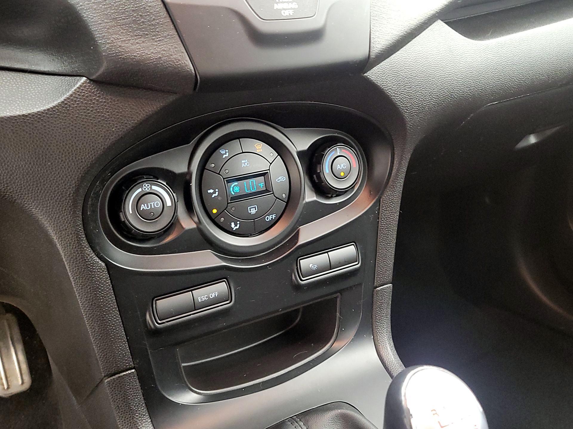 Thumbnail: 2018 Ford Fiesta - 16