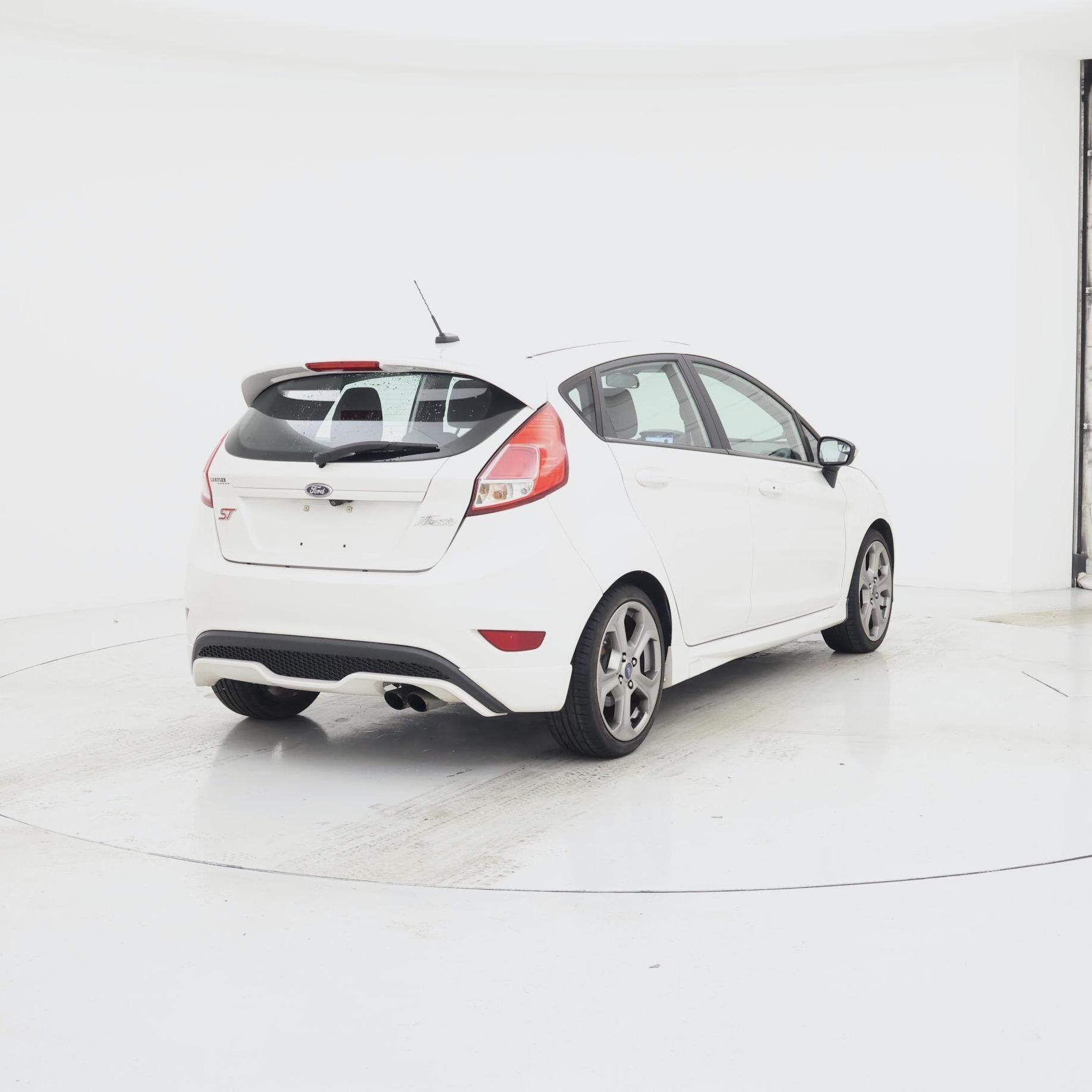 Thumbnail: 2018 Ford Fiesta - 8