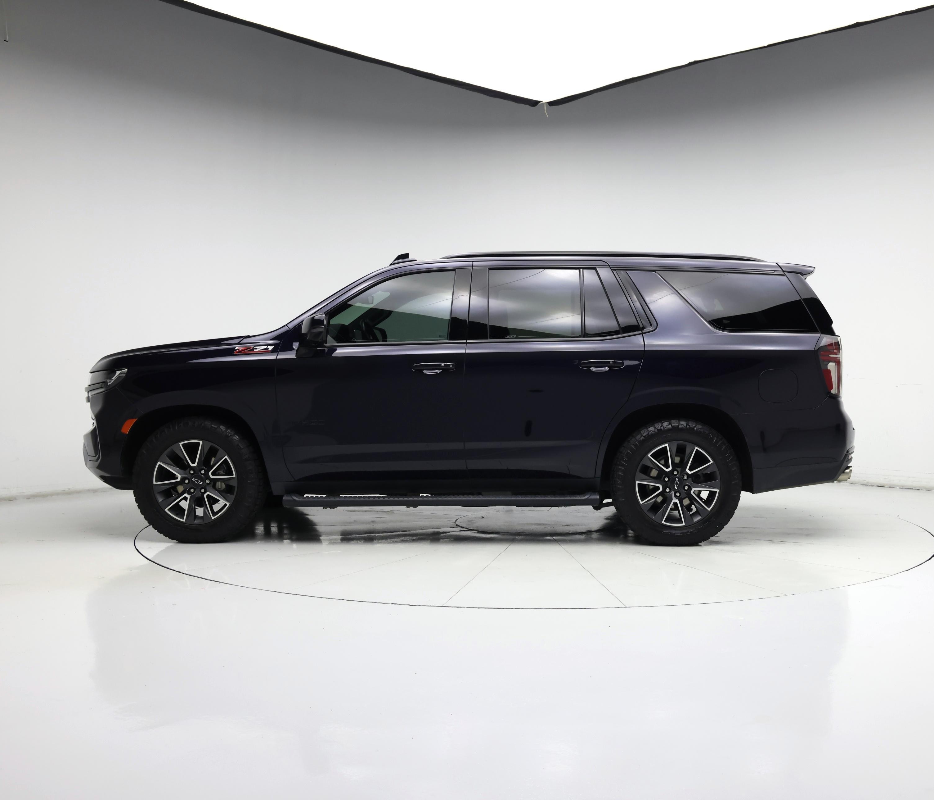 Thumbnail: 2022 Chevrolet Tahoe - 3