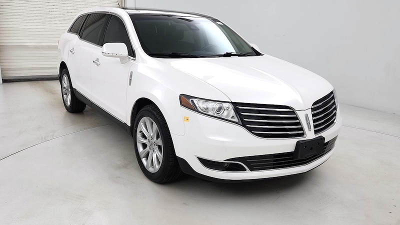 2018 Lincoln MKT Premiere Hero Image
