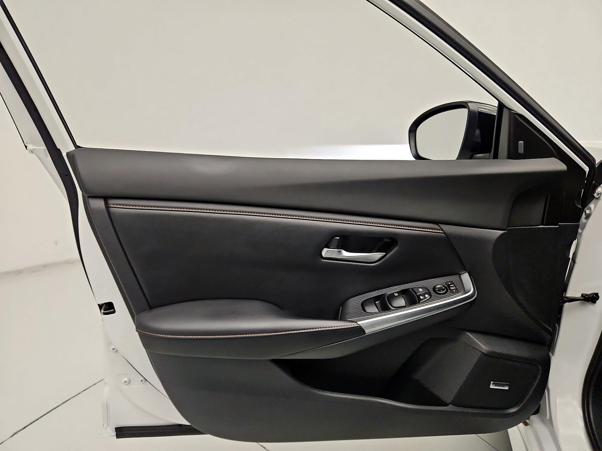 Thumbnail: 2022 Nissan Sentra - 12