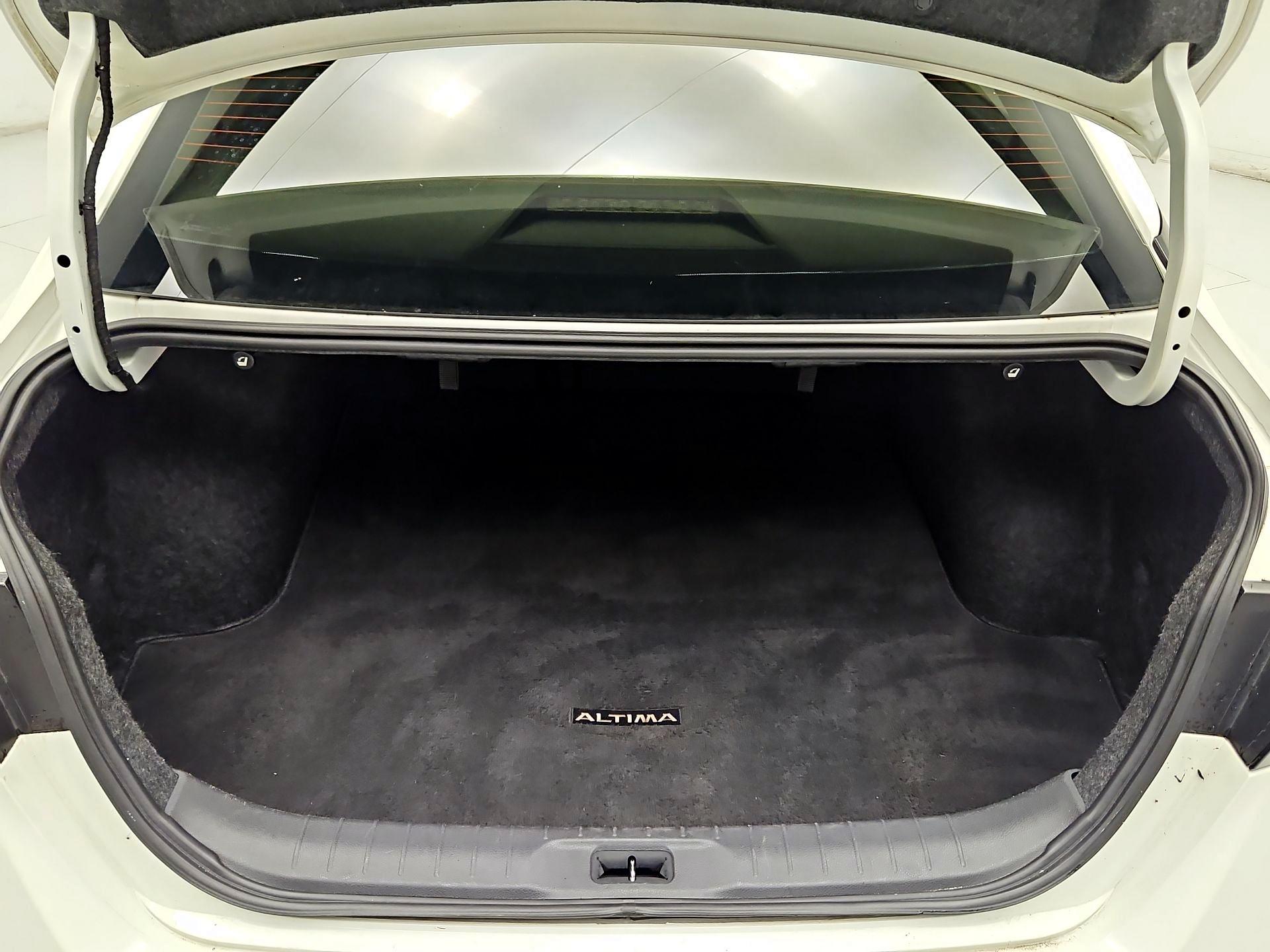 Thumbnail: 2019 Nissan Altima - 20
