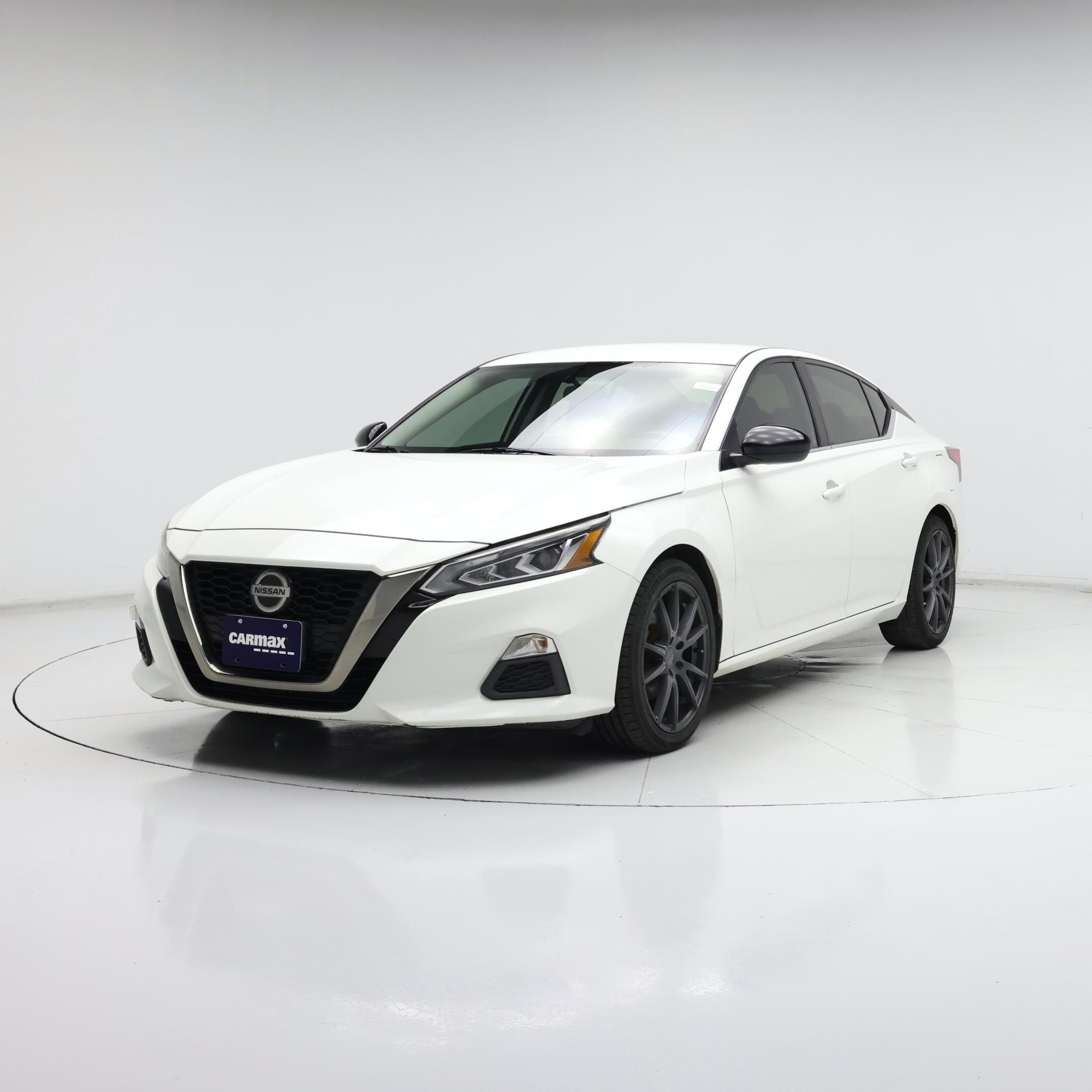 Thumbnail: 2019 Nissan Altima - 4