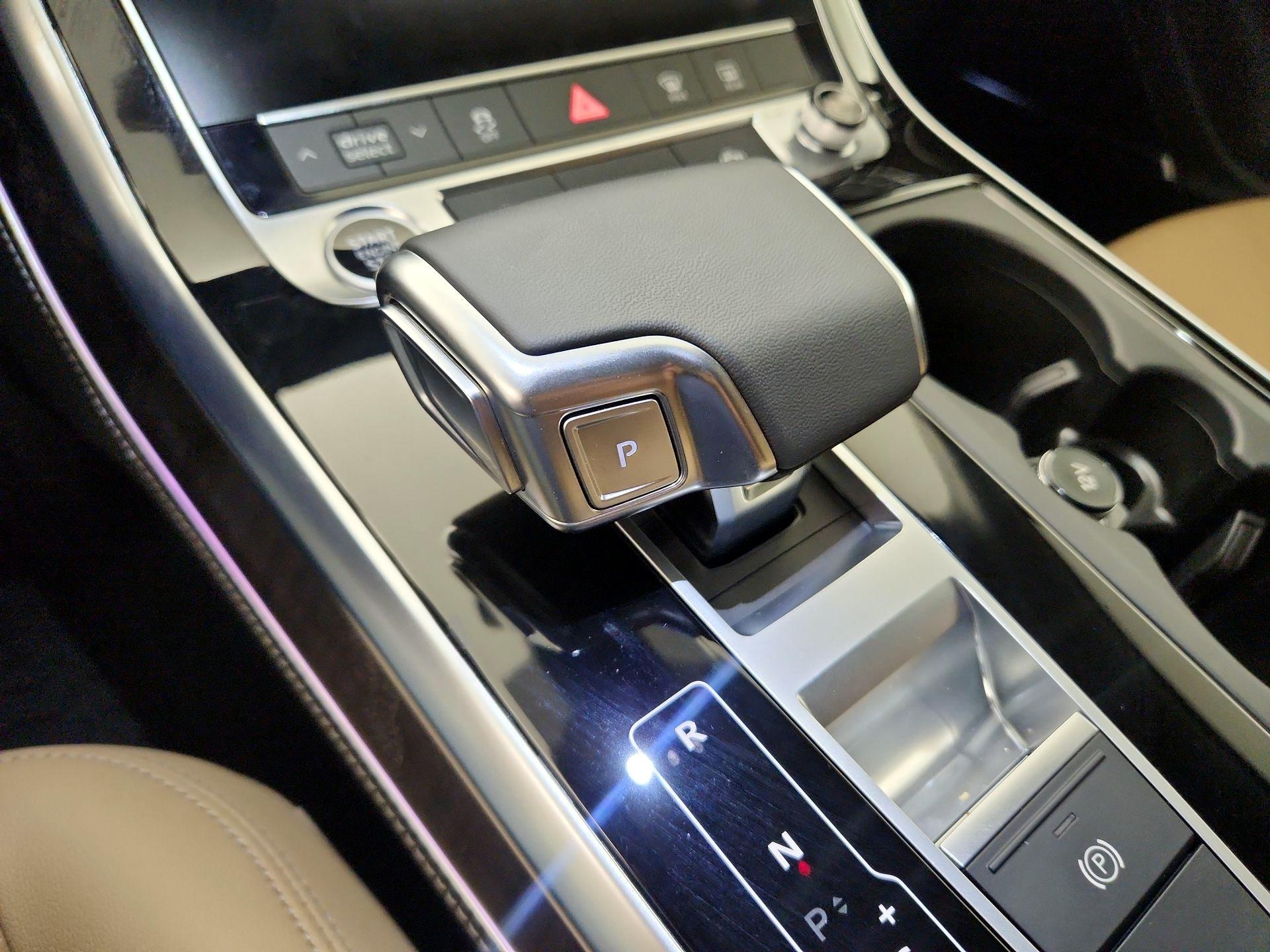 Thumbnail: 2025 Audi Q7 - 15